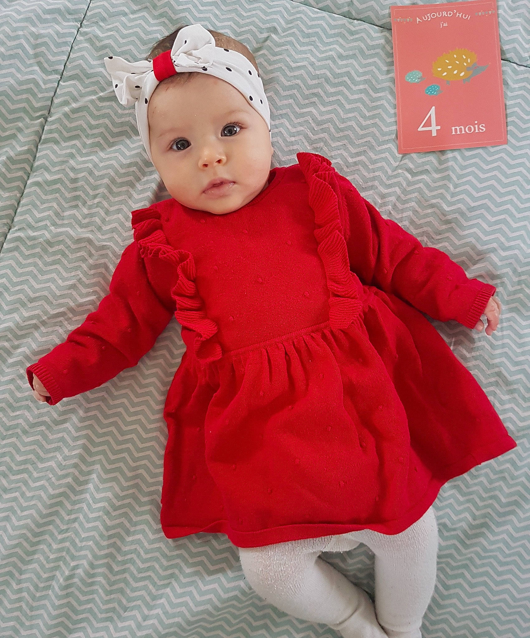 Clémence a rejoint le concours — aidez-le/la à gagner de superbes lots ! arm, baby, baby_toddler_clothing, child, costume, fashion_accessory, flooring, fur, happy, hat, headwear, human_body, magenta, outerwear, pattern, peach, person, pink, sleeve, textile