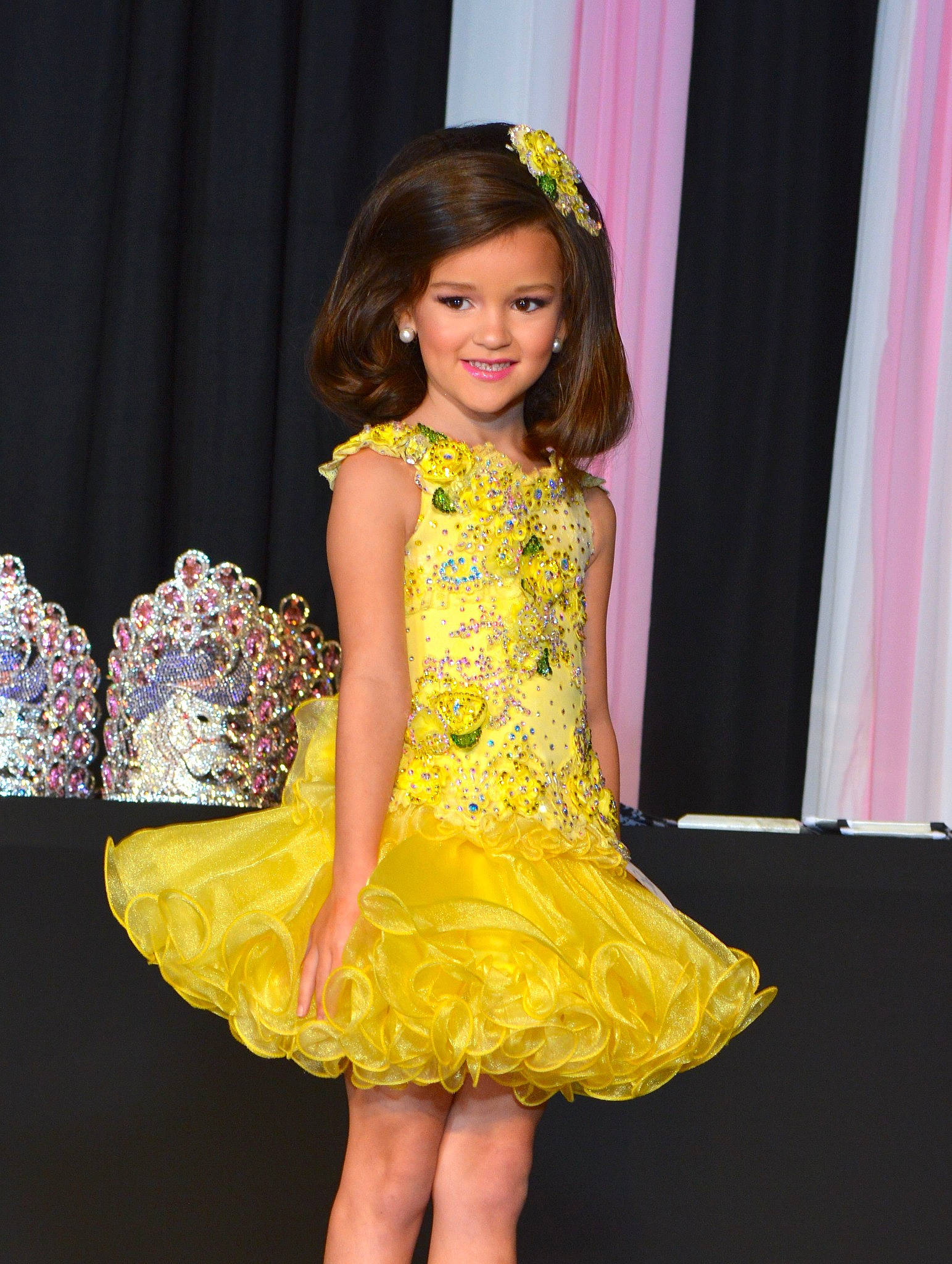 Lesleigh joined the competition — help win amazing prizes! curtain, day_dress, dress, electric_blue, entertainment, event, face, fashion_design, fashion_model, formal_wear, happy, joy, magenta, one_piece_garment, performing_arts, person, pink, skin, smile, textile