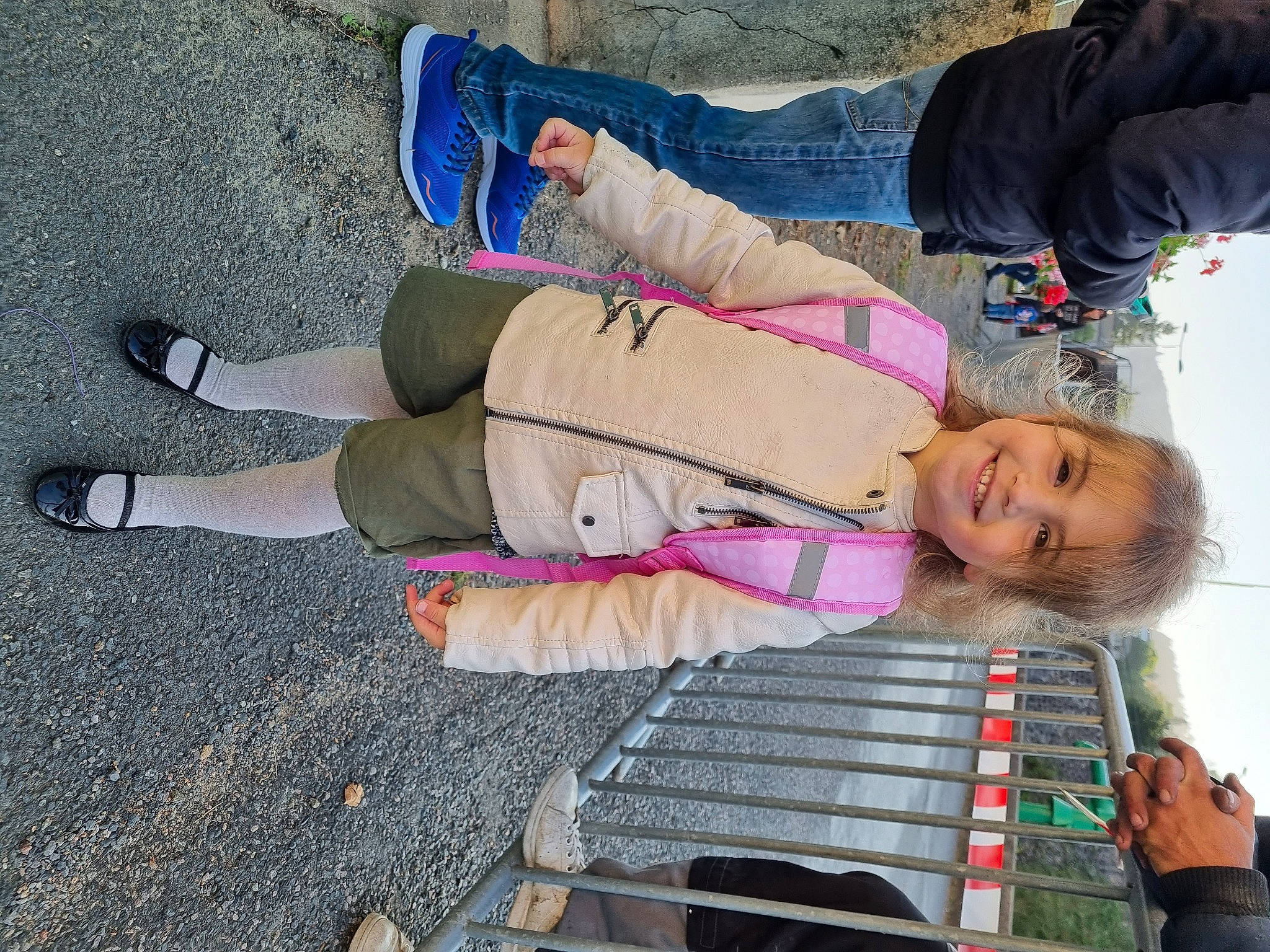 Anastassia participe au concours pour gagner de l'argent avec cette photo : child, clothing, fun, happy, human_leg, joy, leisure, person, road_surface, shoe, sitting, smile, sneakers, street_fashion, thigh, toddler, travel, tree, walking_shoe