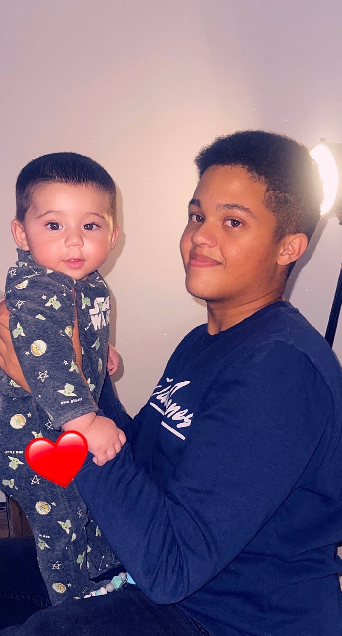 Emir participe au concours pour gagner de l'argent avec cette photo : baby_toddler_clothing, child, cool, electric_blue, event, face, fashion_design, flash_photography, formal_wear, fun, gesture, happy, head, joint, joy, neck, person, shoulder, sleeve, smile