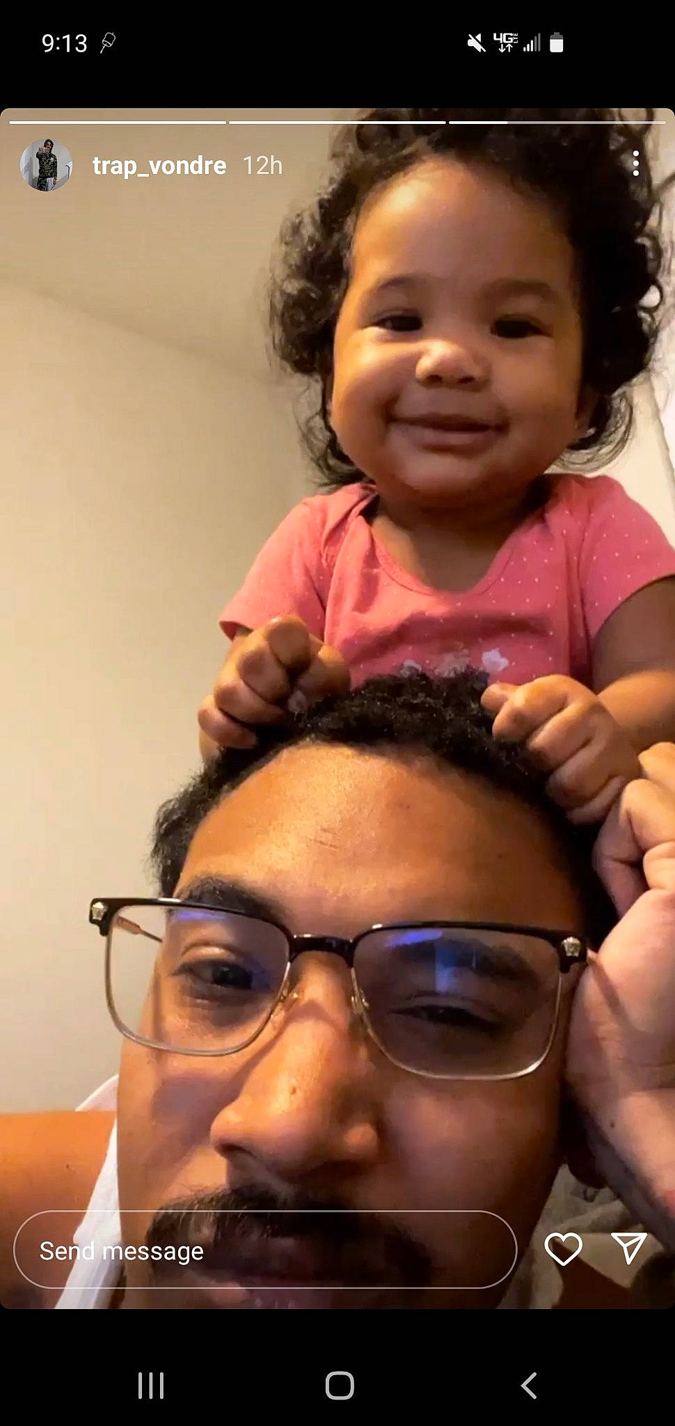 Kali is registered to the contest to win money with this photo: cheek, chin, ear, eye, eyebrow, eyelash, face, facial_expression, forehead, glasses, hair, head, jaw, joy, lip, mouth, nose, organ, person, photograph