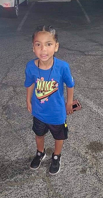 Adriel is registered to the contest to win money with this photo: asphalt, child, cool, denim, electric_blue, fun, hair, happy, human_leg, knee, leisure, neck, person, shorts, sleeve, smile, sportswear, street_fashion, t_shirt, thigh