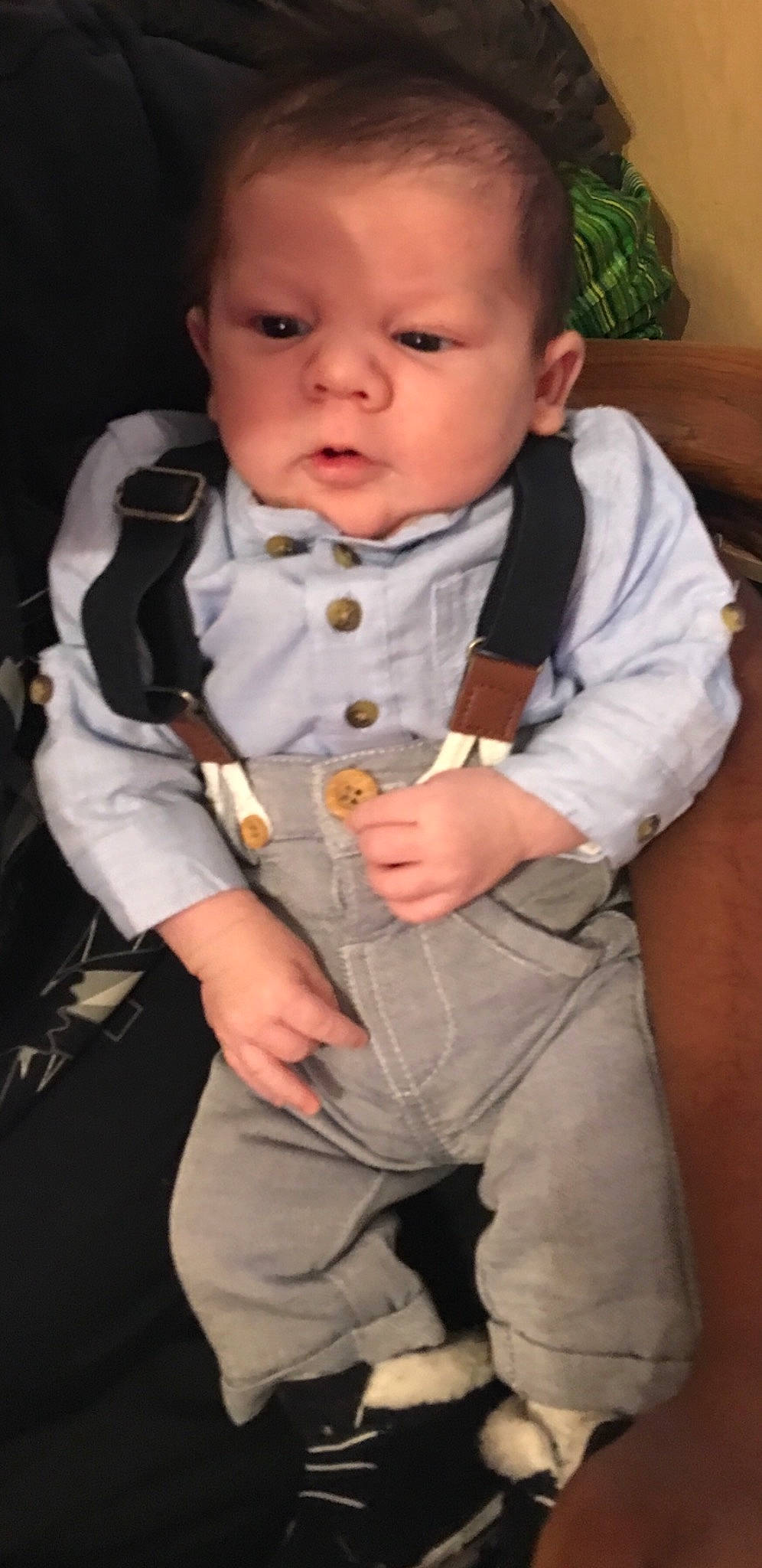 Kais a rejoint le concours — aidez-le/la à gagner de superbes lots ! baby, baby_carriage, baby_products, cheek, child, nose, person, product, sitting, smile, toddler