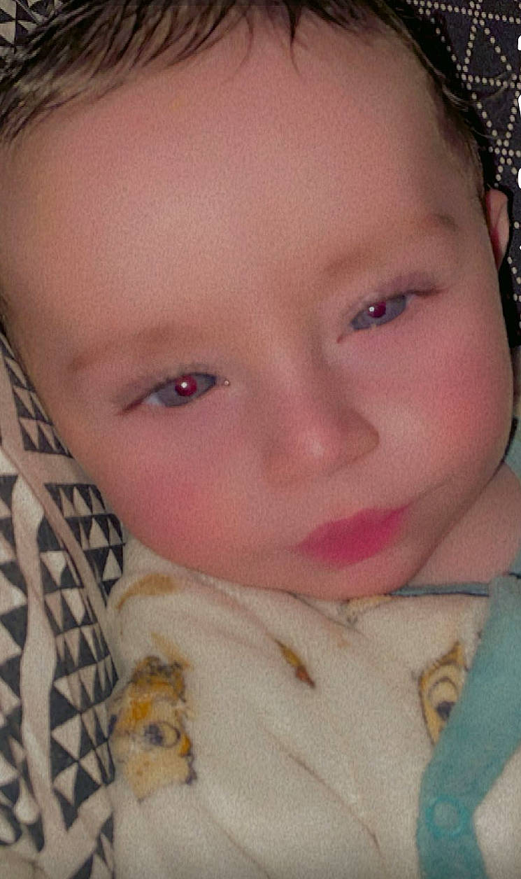 Osman a rejoint le concours — aidez-le/la à gagner de superbes lots ! cheek, chin, ear, eye, eyebrow, eyelash, face, forehead, head, headgear, iris, jaw, lip, mouth, neck, nose, organ, person, pink, skin