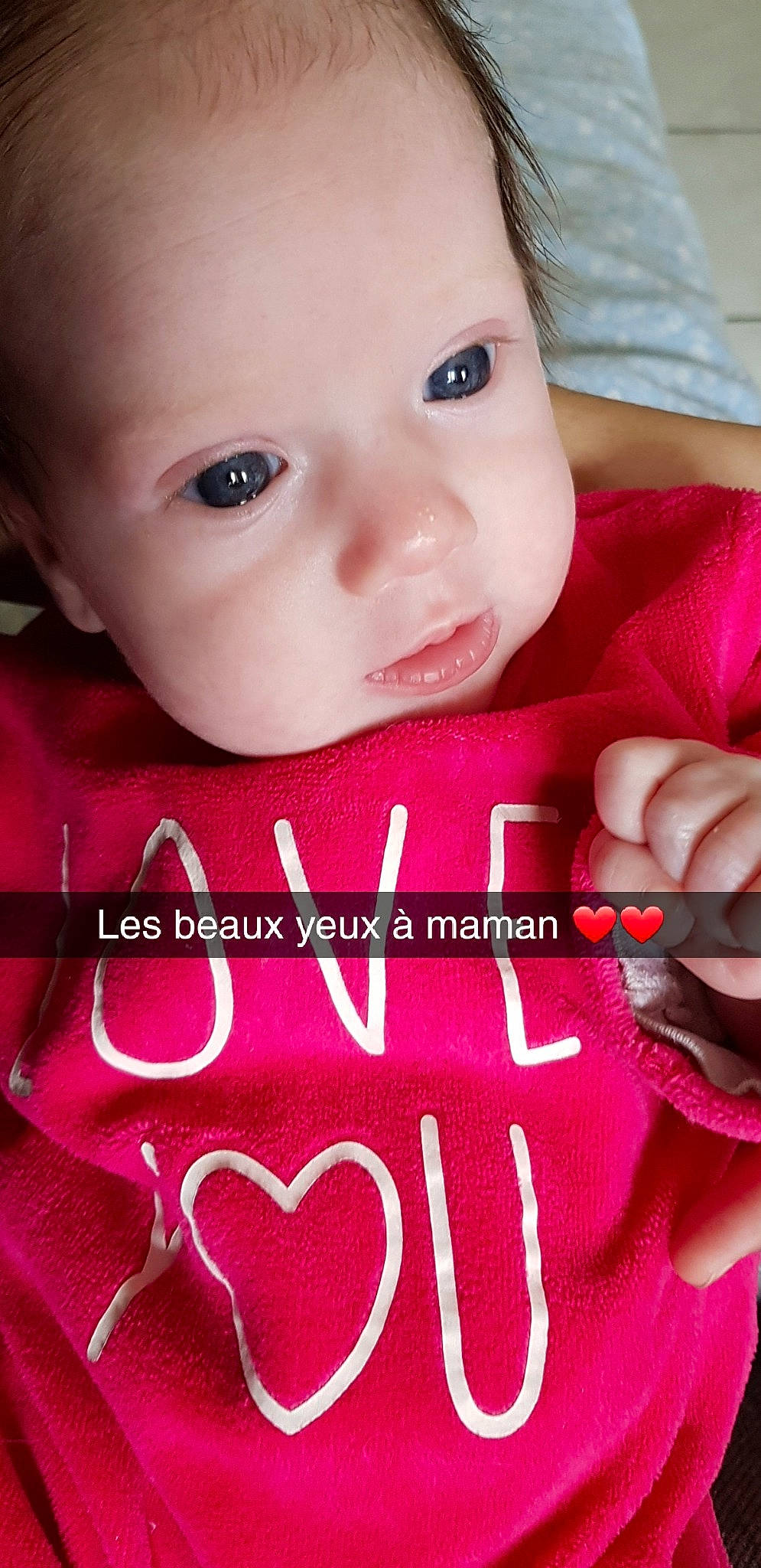 Salomé a rejoint le concours — aidez-le/la à gagner de superbes lots ! beauty, cheek, child, eye, face, finger, girl, happiness, infant, lip, magenta, mouth, nose, person, pink, product, red, skin, smile, toddler