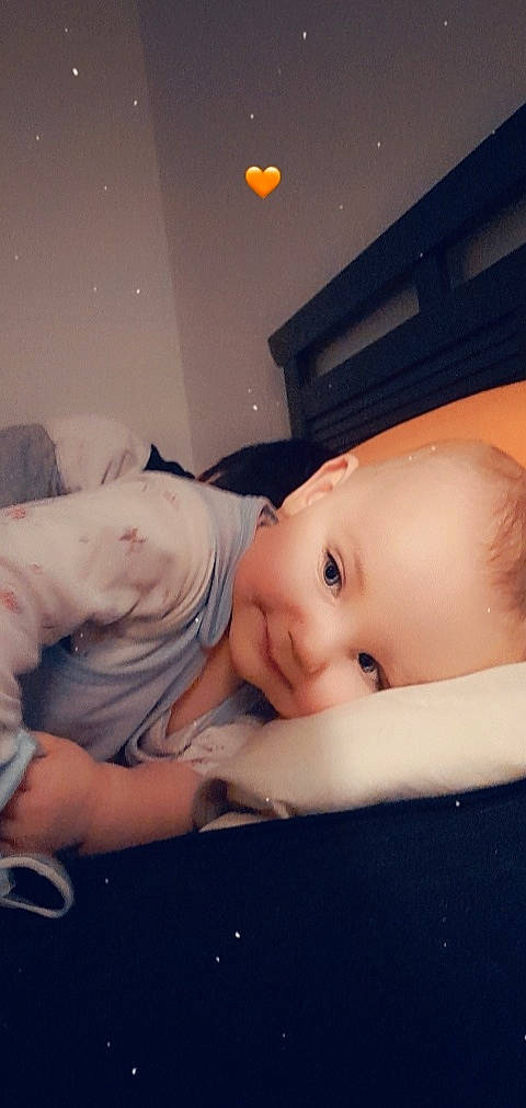 Lenzo participe au concours pour gagner de l'argent avec cette photo : arm, baby, baby_toddler_clothing, cheek, chin, comfort, eye, eyebrow, eyelash, flash_photography, forehead, hand, happy, human_body, iris, lip, mouth, nose, person, skin