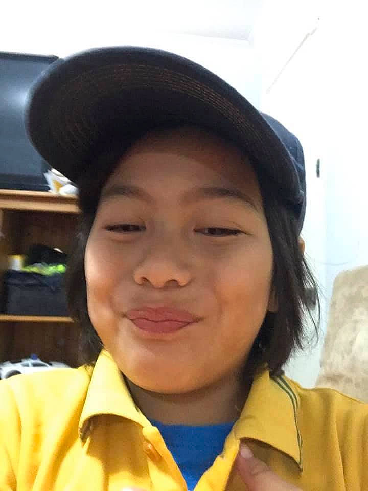 Julian-pierre is registered to the contest to win money with this photo: cap, clothing, eyebrow, facial_expression, forehead, gesture, happy, hat, headgear, jaw, joy, lip, mouth, neck, nose, person, selfie, skin, sleeve, smile