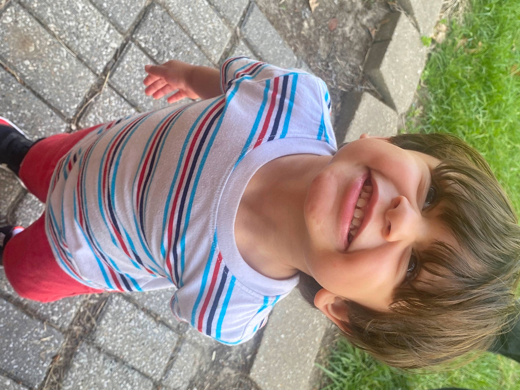 Kylo is registered to the contest to win money with this photo: baby, baby_toddler_clothing, child, eyewear, finger, fun, grass, happy, human_leg, joint, joy, leisure, mouth, neck, nose, pattern, people_in_nature, person, plant, smile