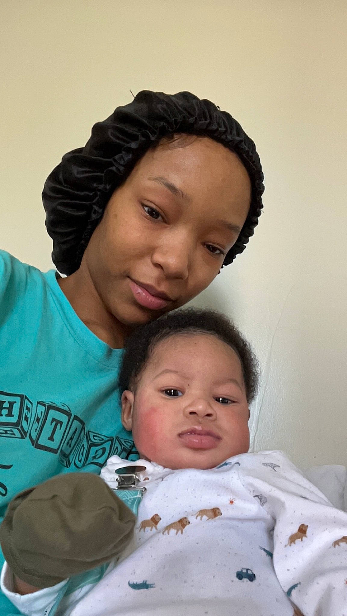 Kartier is registered to the contest to win money with this photo: baby, bag, cheek, child, chin, comfort, eyebrow, eyelash, face, forehead, fun, gesture, happy, iris, lip, luggage_and_bags, nose, organ, person, skin