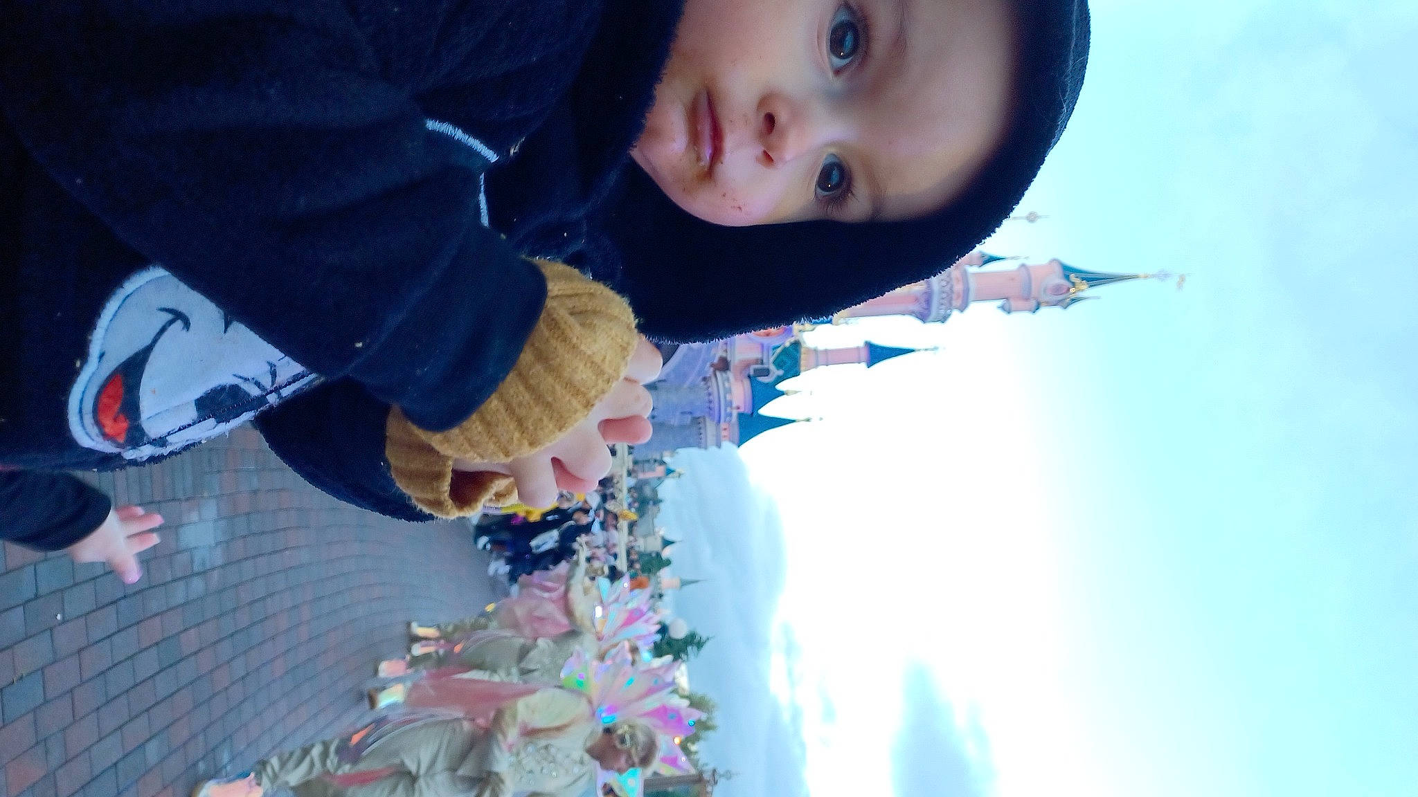 Nathan participe au concours pour gagner de l'argent avec cette photo : child, cloud, eye, flash_photography, fun, happy, human, human_body, leisure, mouth, organ, people_in_nature, person, photograph, plant, sky, toddler, travel, tree, water