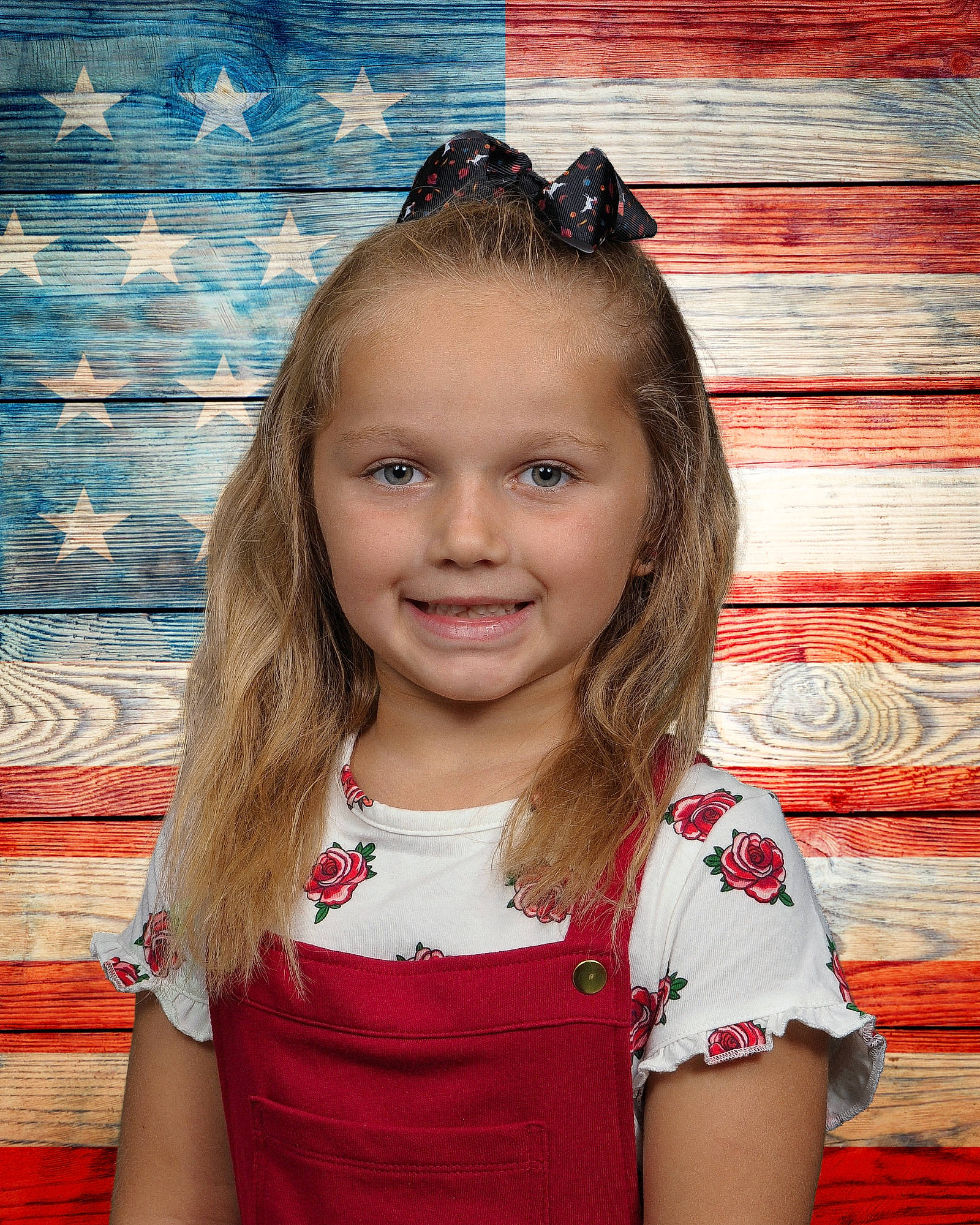 Lyllian is registered to the contest to win money with this photo: blond, blue, brown_hair, child, chin, flash_photography, fun, goggles, hair, hairstyle, happy, head, iris, joy, long_hair, neck, person, skin, smile, standing