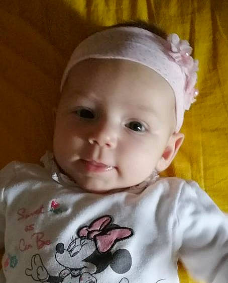 émyléa participe au concours pour gagner de l'argent avec cette photo : baby, baby_toddler_clothing, cheek, child, clothing, ear, eye, eyebrow, eyelash, forehead, happy, head, headgear, iris, lip, neck, nose, person, skin, sleeve