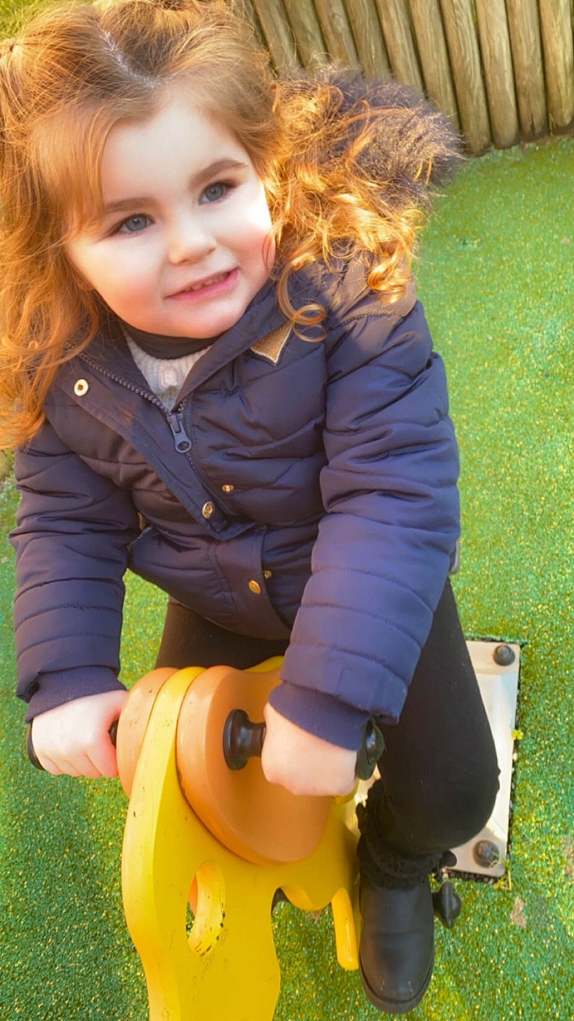 Soraya participe au concours pour gagner de l'argent avec cette photo : baby_toddler_clothing, blond, cheek, child, eye, face, fun, grass, hair, happy, head, iris, jacket, joy, lawn, people_in_nature, person, recreation, sleeve, smile