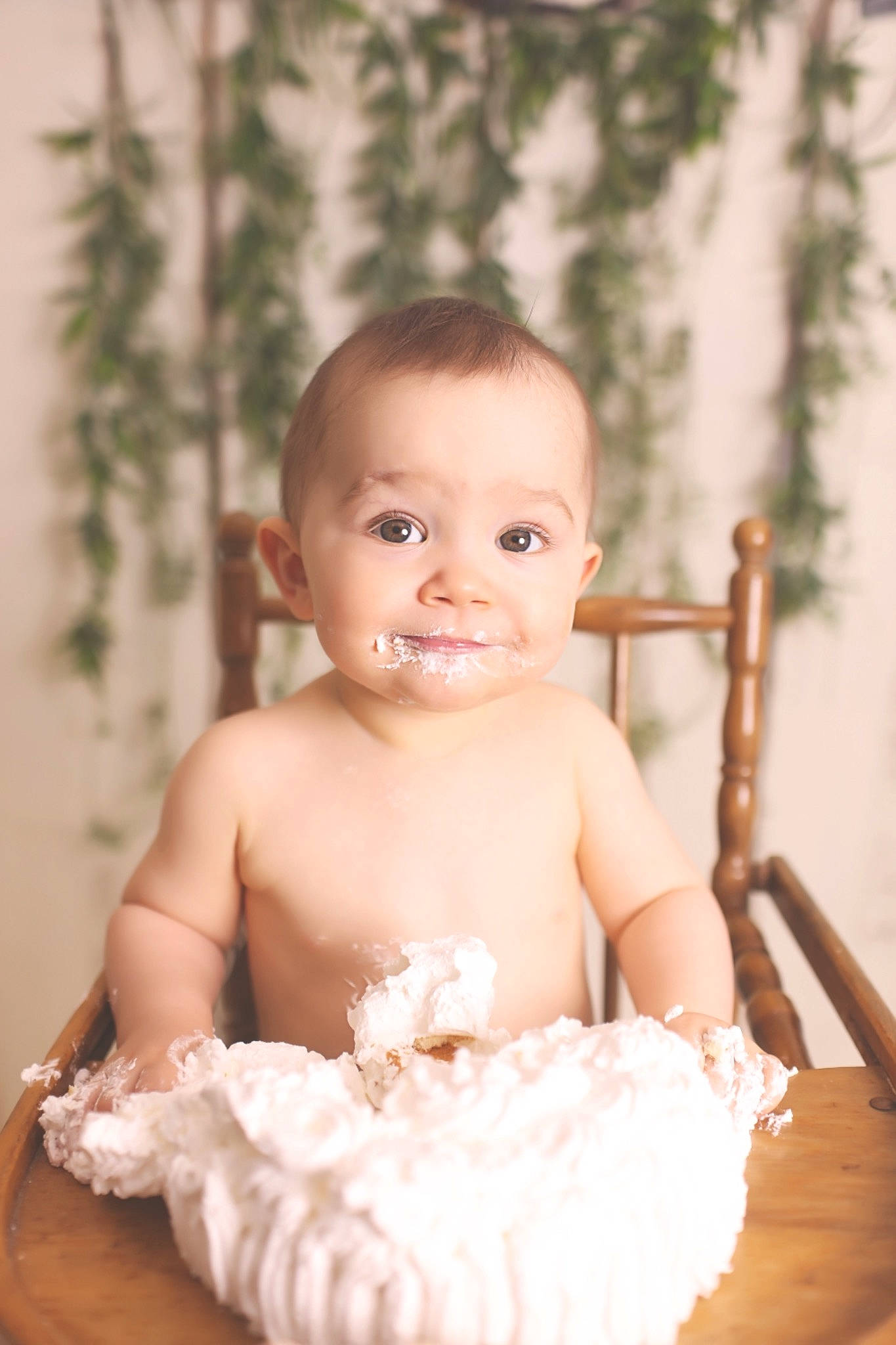 Natéo a rejoint le concours — aidez-le/la à gagner de superbes lots ! abdomen, baby, baby_toddler_clothing, barechested, cheek, chest, child, chin, ear, eye, eyebrow, eyelash, mouth, muscle, person, portrait_photography, sitting, skin, stomach, toddler