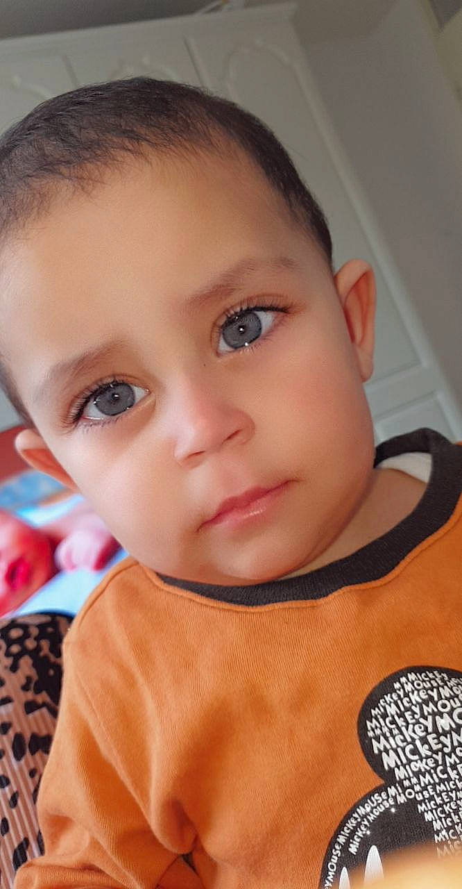 Fernando is registered to the contest to win money with this photo: cheek, chin, ear, eye, eyebrow, eyelash, forehead, hair, hairstyle, head, human_body, iris, lip, mouth, neck, nose, organ, person, shoulder, skin