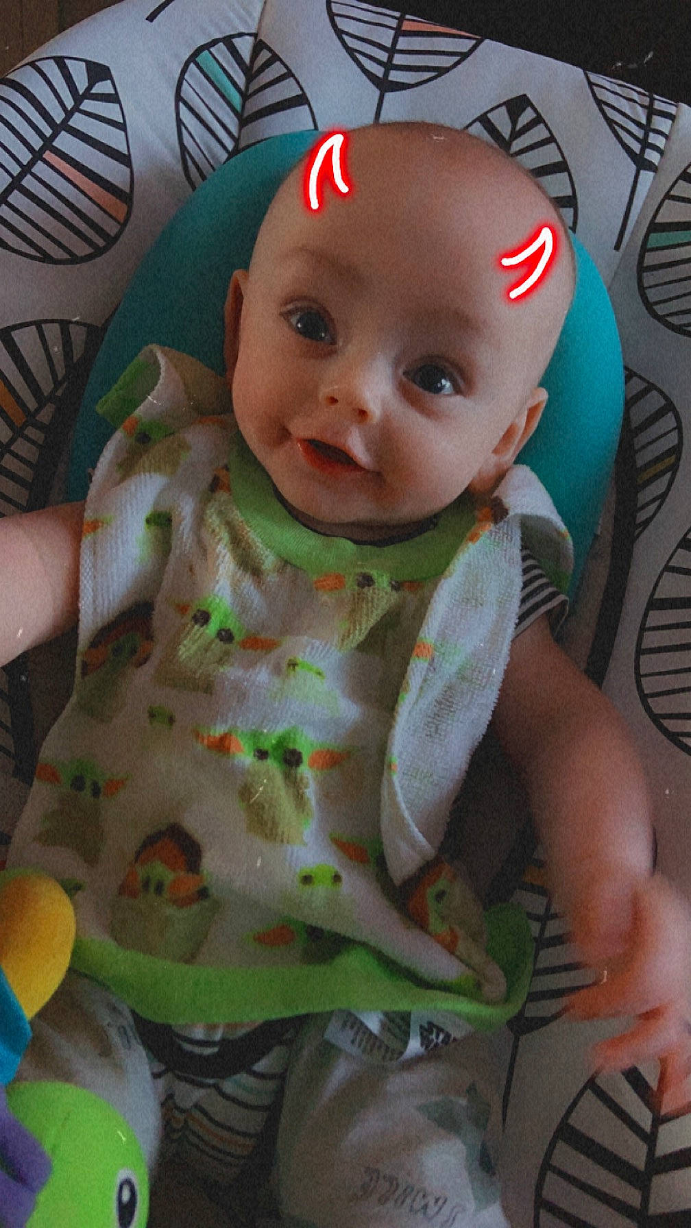 Jackson a rejoint le concours — aidez-le/la à gagner de superbes lots ! baby, baby_products, baby_toddler_clothing, baby_toys, bib, cheek, chest, doll, dress, eyelash, face, finger, head, iris, linens, nose, person, sleeve, stuffed_toy, toddler