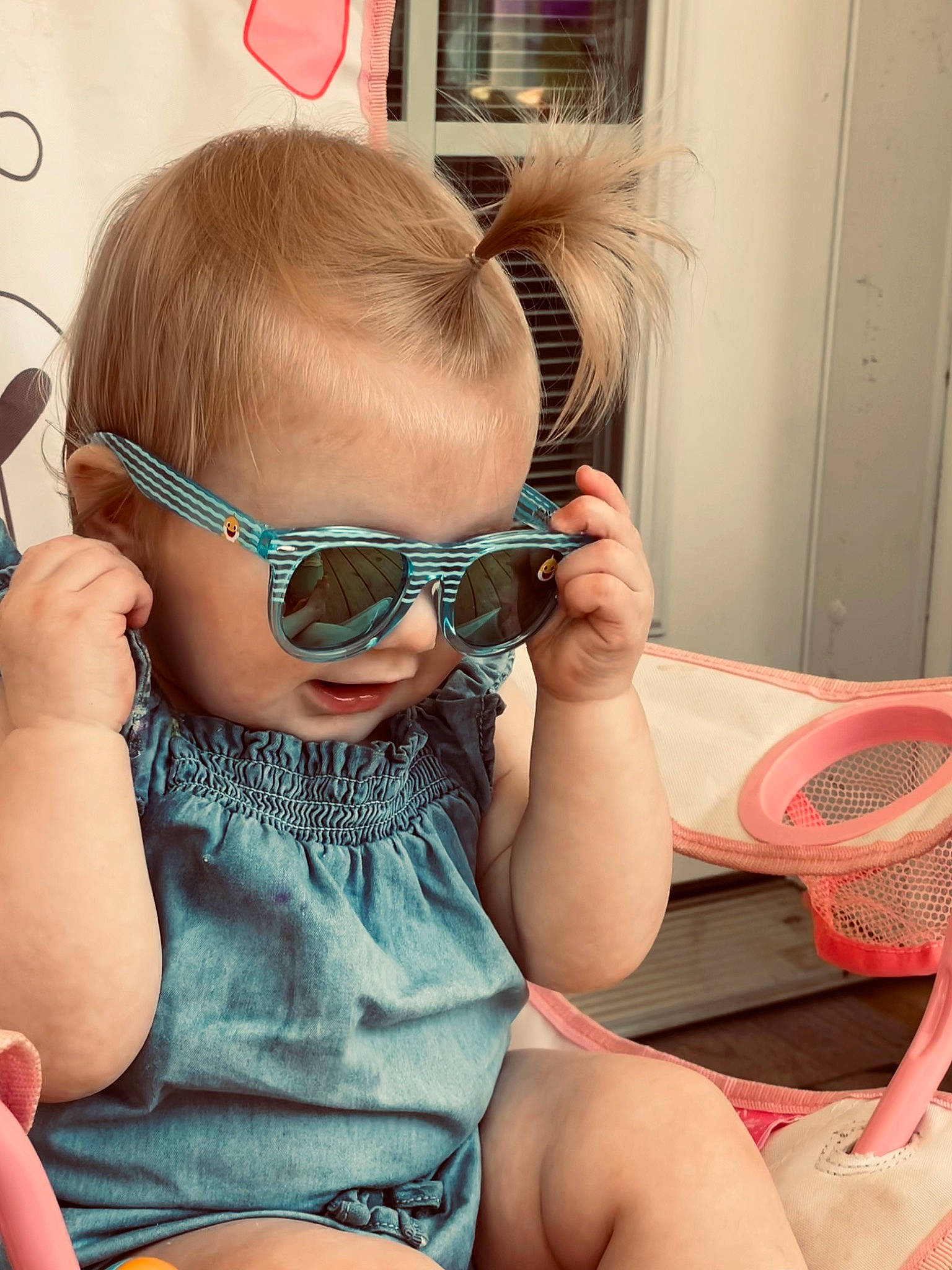 Jaycee is registered to the contest to win money with this photo: baby, baby_toddler_clothing, blond, comfort, eyelash, eyewear, fun, glasses, goggles, hair, happy, headgear, mouth, neck, person, personal_protective_equipment, skin, sunglasses, thigh, toddler