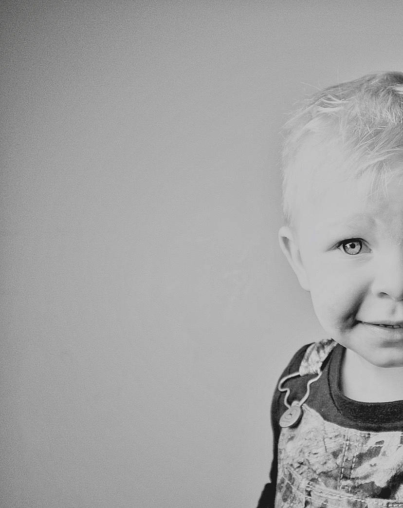 Brantley is registered to the contest to win money with this photo: baby, baby_toddler_clothing, child, cloud, eyelash, flash_photography, fun, grey, happy, laugh, monochrome, monochrome_photography, pattern, person, portrait_photography, sitting, sleeve, smile, style, t_shirt