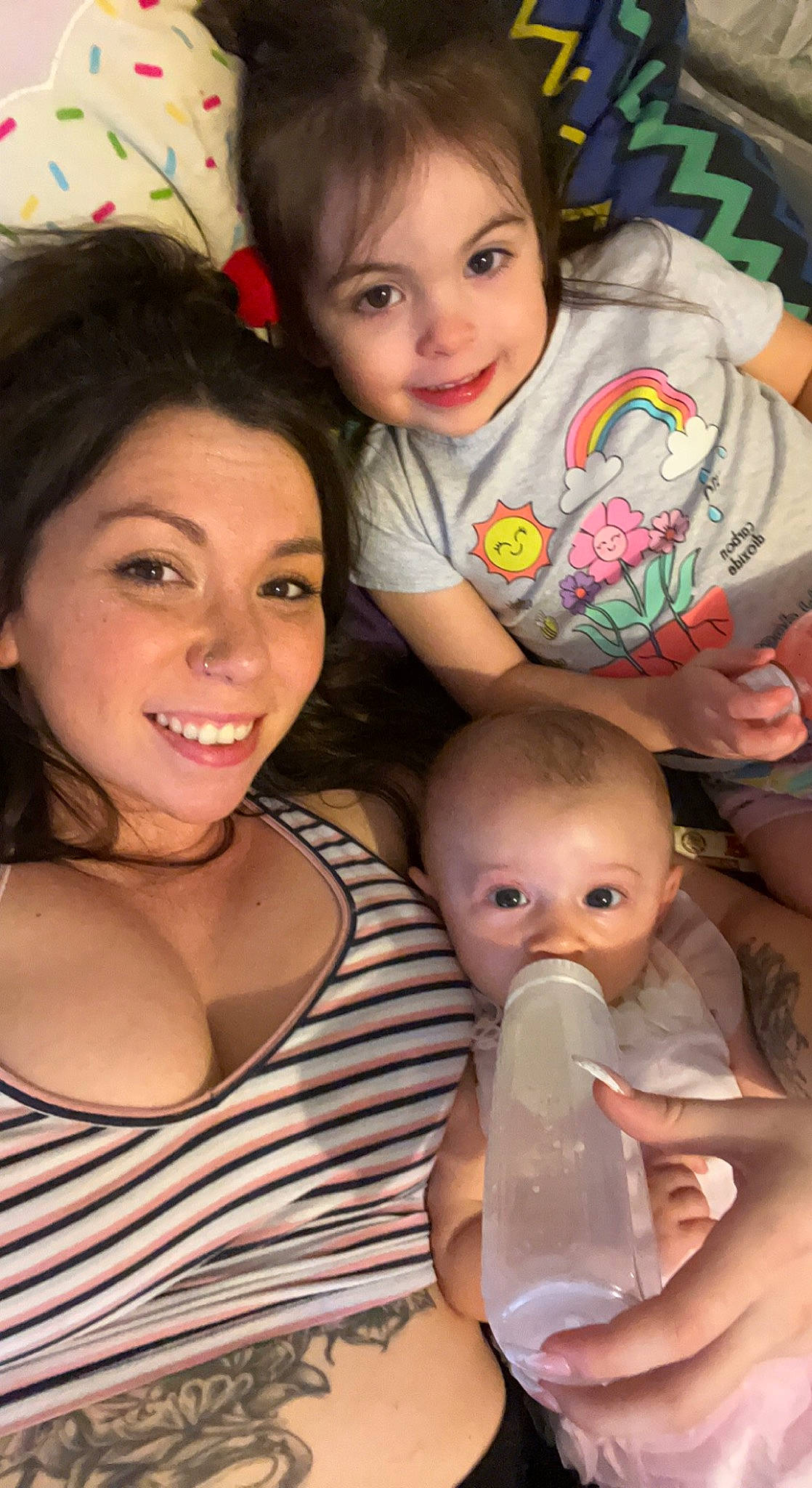 Eleanora is registered to the contest to win money with this photo: cheek, chin, eye, eyebrow, face, facial_expression, hair, hairstyle, hand, head, human, iris, joy, lip, mouth, nose, organ, person, photograph, skin