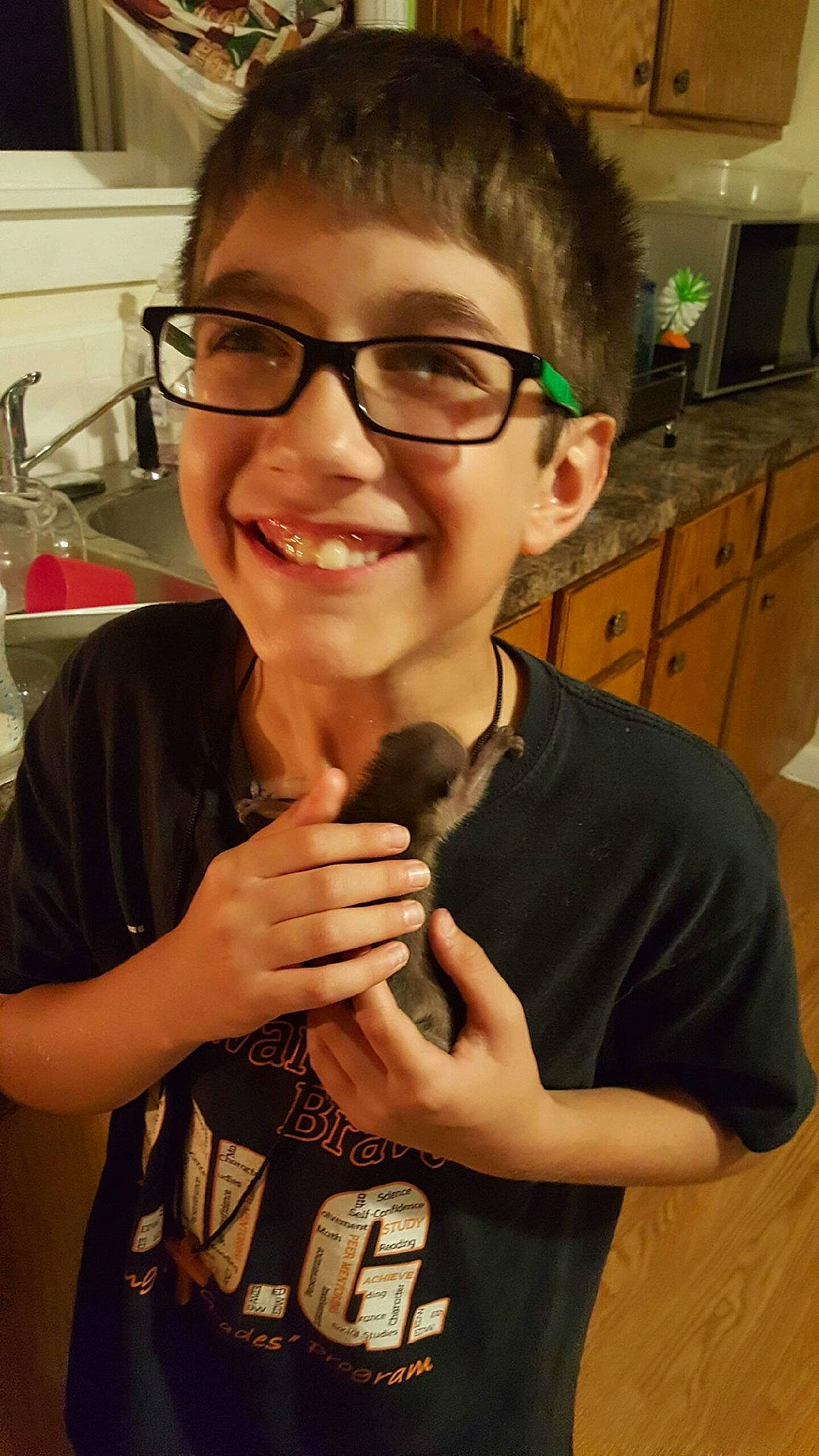 Damian is registered to the contest to win money with this photo: facial_expression, fun, glasses, hair, joy, lady, person, singing, smile, vision_care, woman