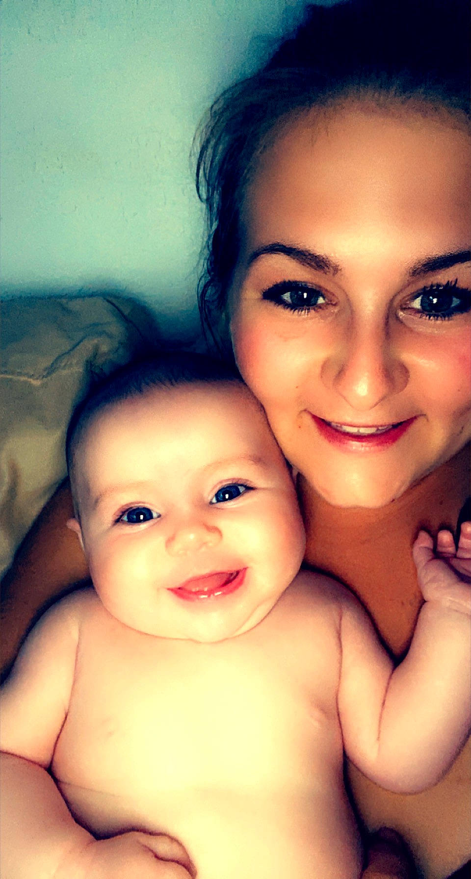 Octavia is registered to the contest to win money with this photo: arm, cheek, chin, eye, eyebrow, eyelash, face, facial_expression, forehead, hair, hand, head, human, joy, lip, mouth, muscle, nose, organ, person