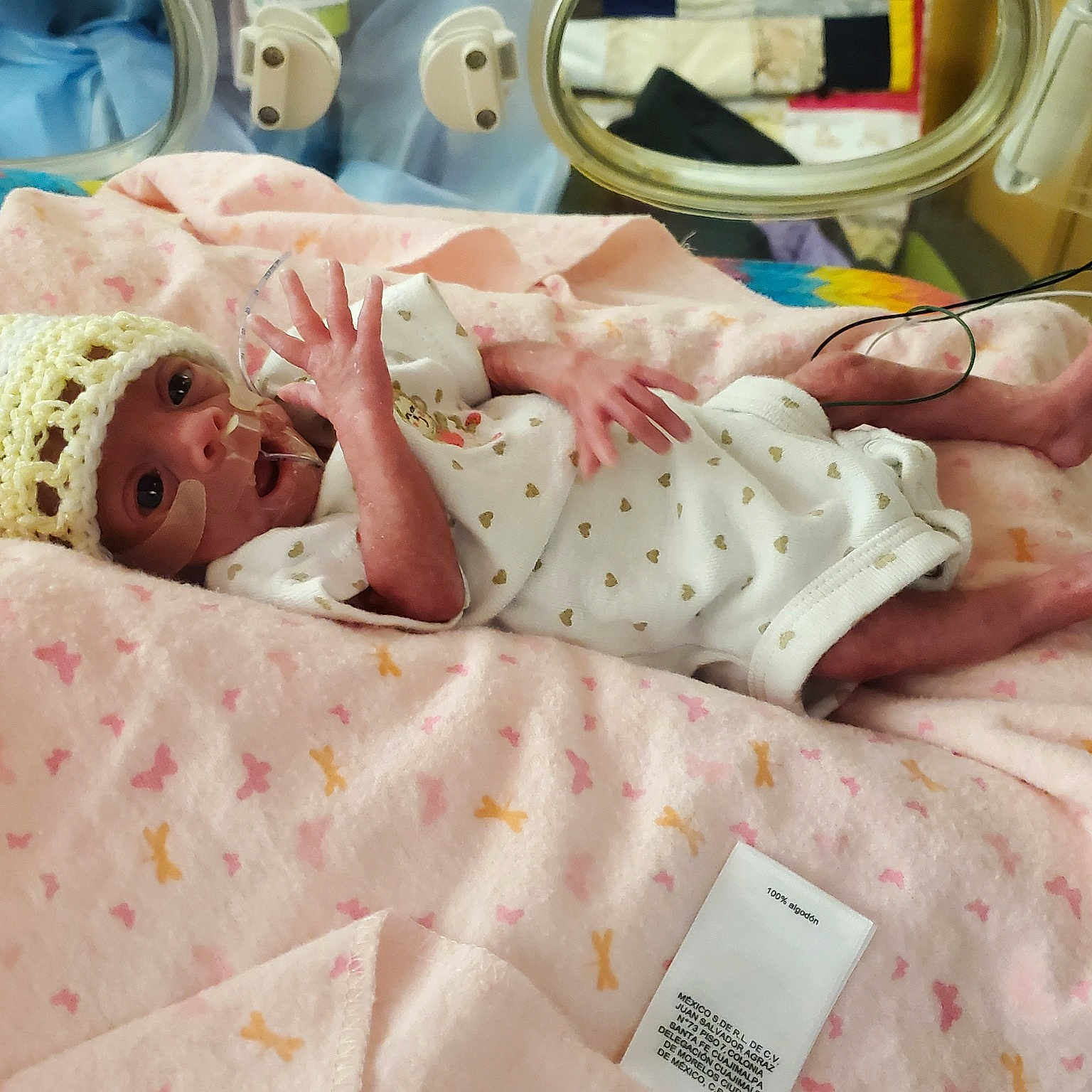 Aurora is registered to the contest to win money with this photo: baby, baby_sleeping, bedtime, birth, blanket, child, childbirth, hospital, hospital_bed, nap, patient, room, sleep