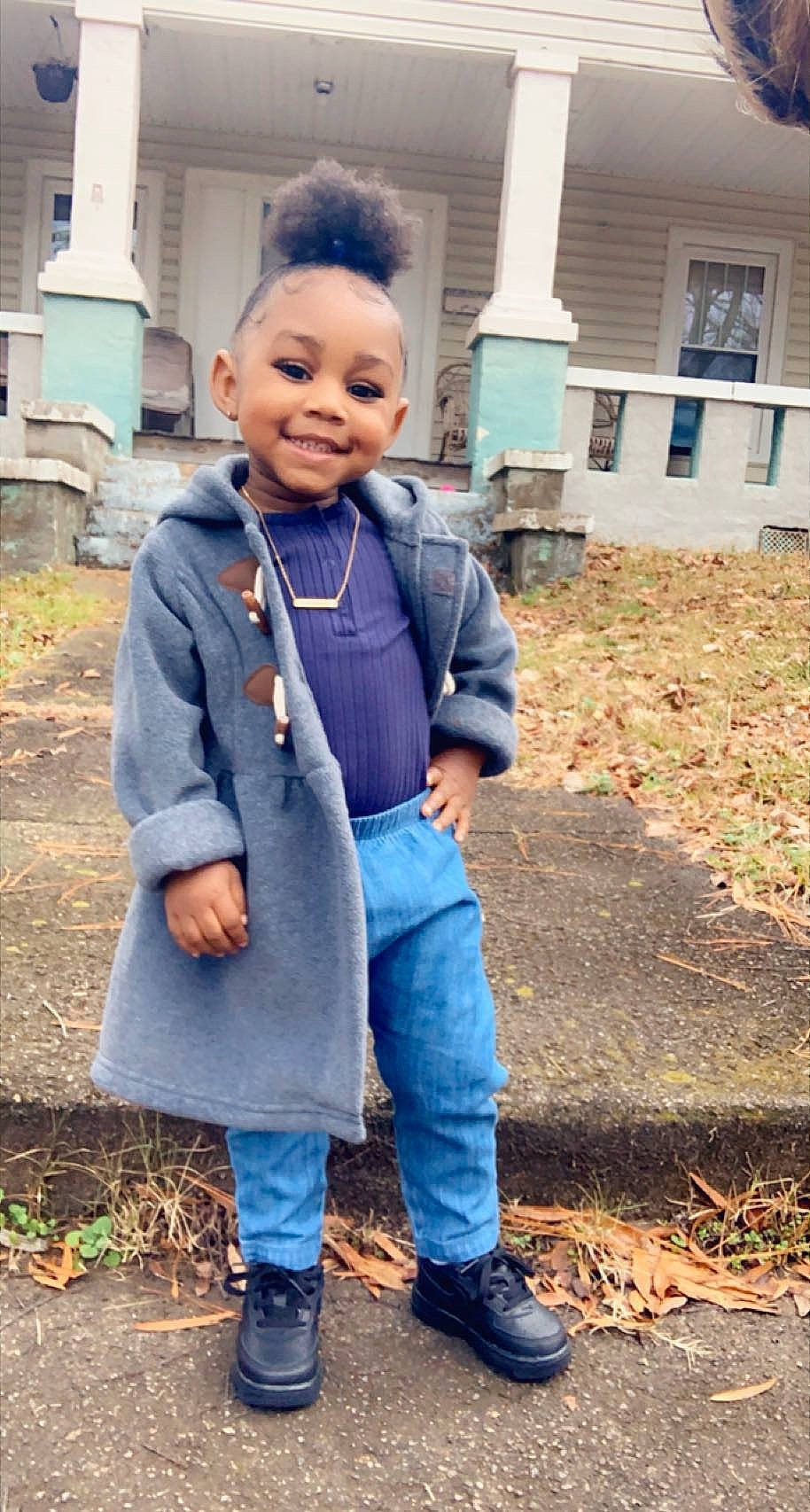 Haylen is registered to the contest to win money with this photo: child, clothing, cool, denim, electric_blue, grass, hairstyle, happy, hat, jeans, jewellery, joy, outerwear, pattern, person, plant, shoe, sleeve, smile, standing