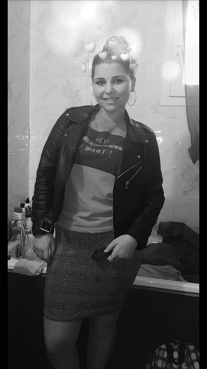 Amyna a rejoint le concours — aidez-le/la à gagner de superbes lots ! beauty, black, black_and_white, facial_expression, fashion, girl, human, human_body, joy, lady, monochrome, monochrome_photography, person, photo_shoot, photograph, photography, smile, snapshot, standing, white