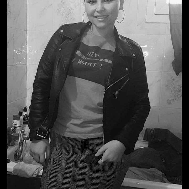 Amyna a rejoint le concours — aidez-le/la à gagner de superbes lots ! beauty, black, black_and_white, facial_expression, fashion, girl, human, human_body, joy, lady, monochrome, monochrome_photography, person, photo_shoot, photograph, photography, smile, snapshot, standing, white