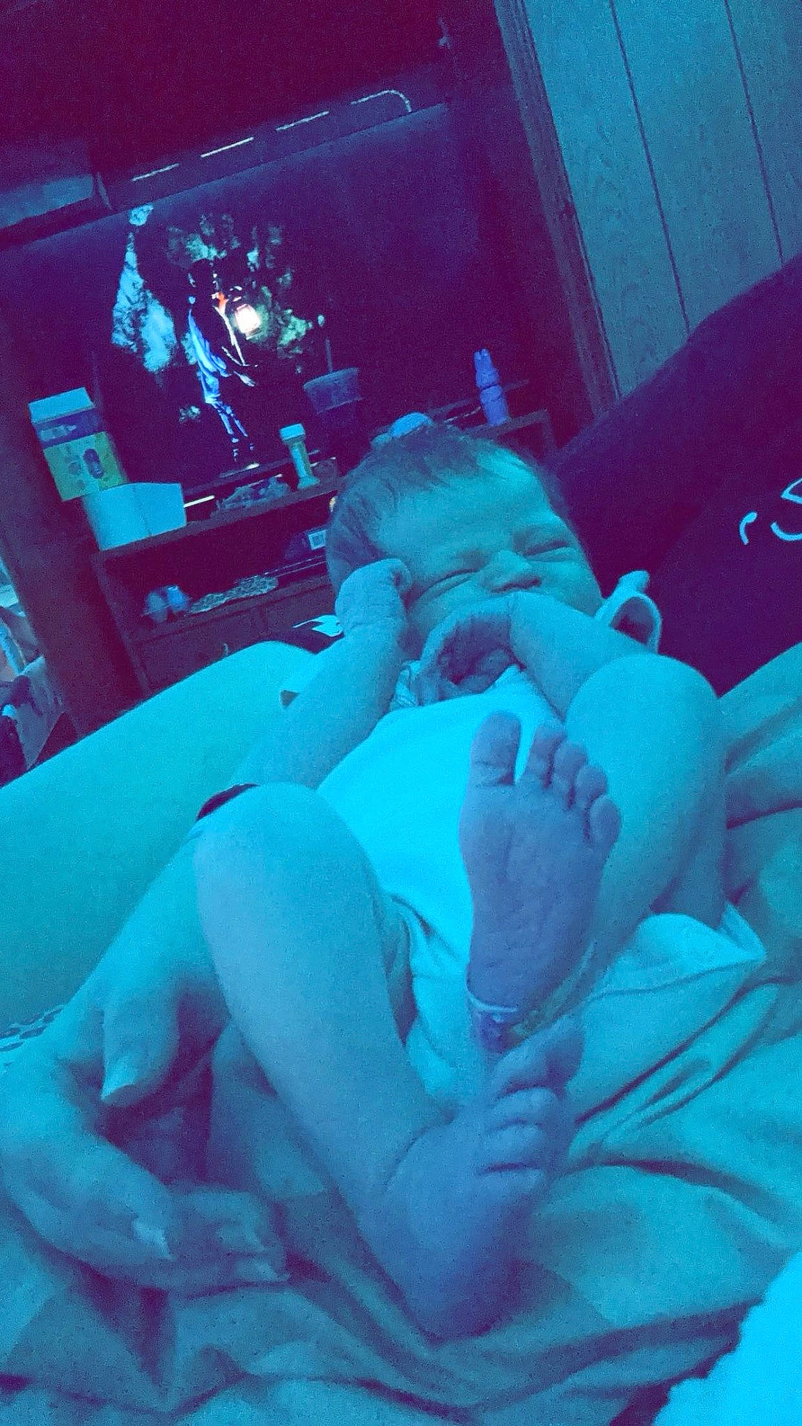 Oaklynn is registered to the contest to win money with this photo: aqua, azure, blue, comfort, elbow, electric_blue, event, finger, foot, fun, hand, human_body, human_leg, knee, leg, leisure, muscle, person, purple, room