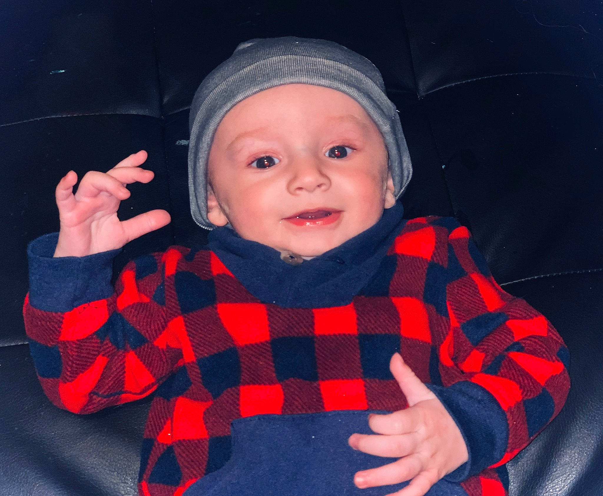 Kanon is registered to the contest to win money with this photo: baby, baby_toddler_clothing, cheek, clothing, eye, finger, gesture, happy, head, headwear, human_body, lip, mouth, nose, outerwear, person, pink, skin, sleeve, smile