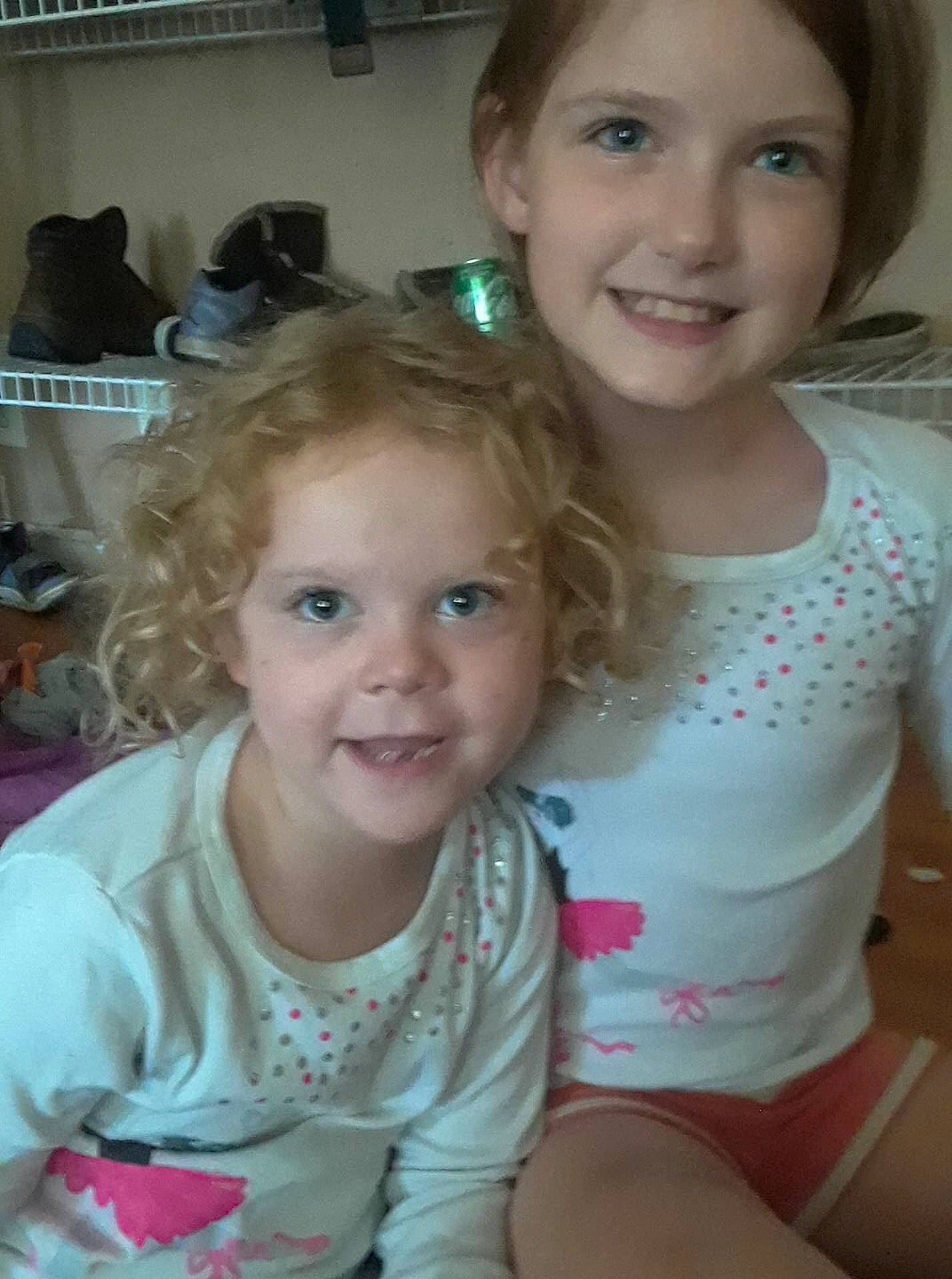 Emilea is registered to the contest to win money with this photo: blond, cheek, child, daughter, day, eye, face, fun, girl, hair, hairstyle, head, human_hair_color, iris, joy, mouth, organ, person, product, skin