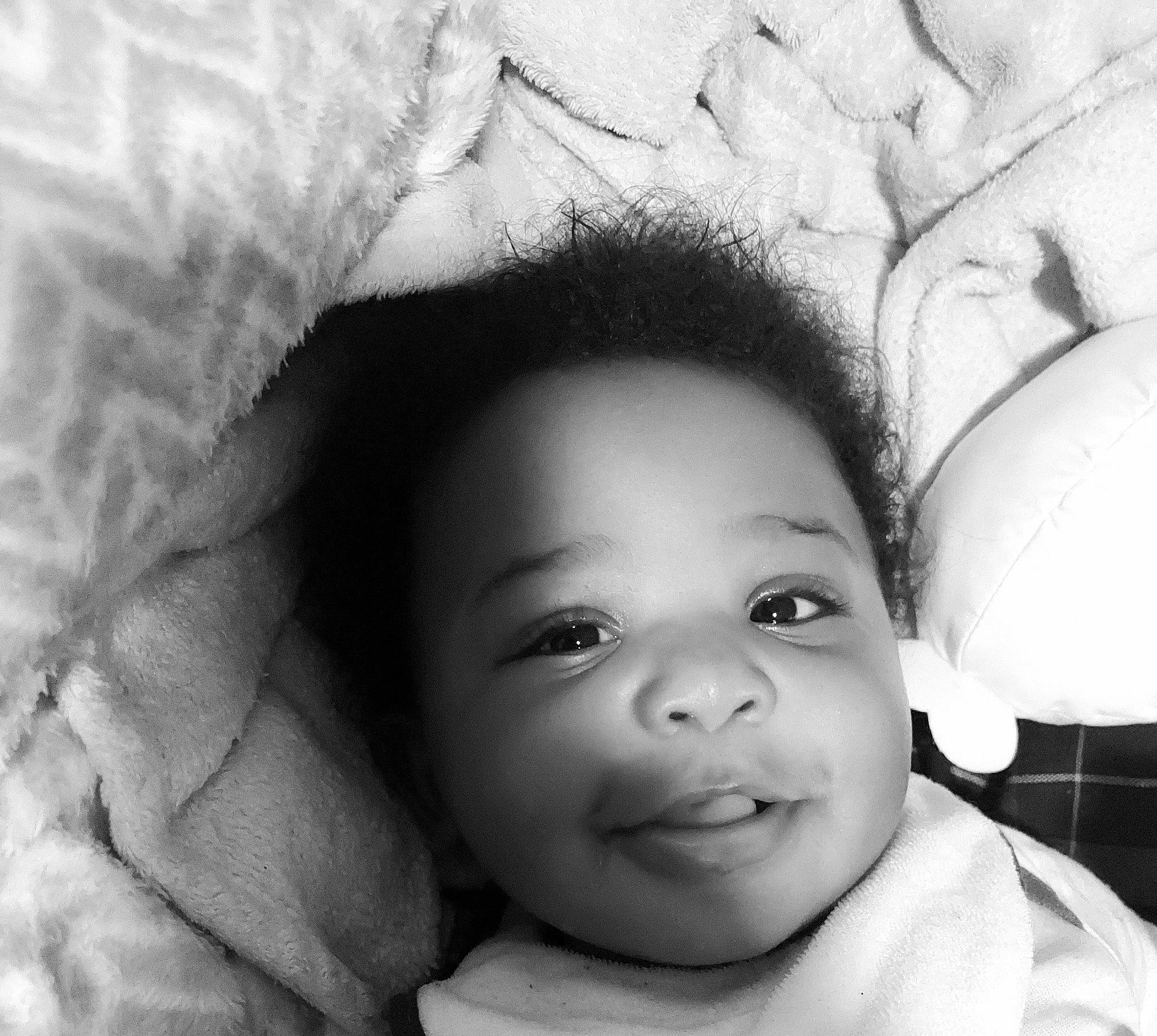 Daniel is registered to the contest to win money with this photo: black, cheek, chin, eye, eyebrow, eyelash, flash_photography, forehead, hair, hairstyle, head, lip, mouth, neck, nose, organ, person, photograph, skin, smile