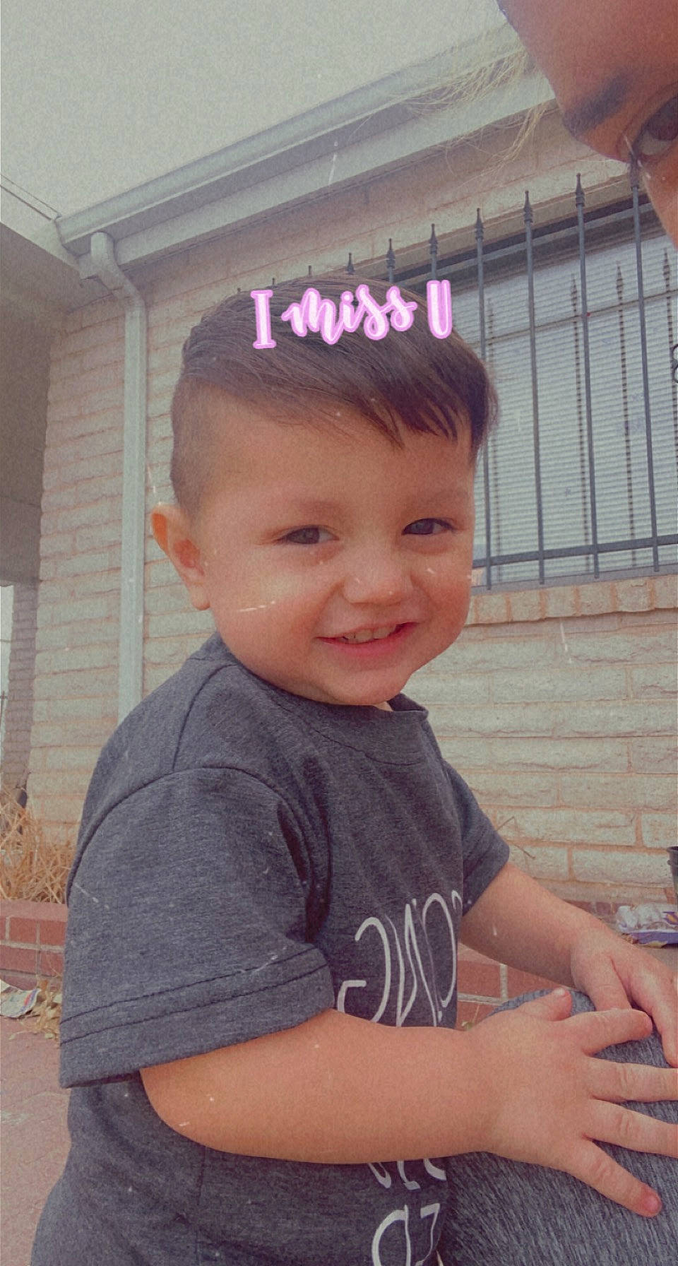 Lawrence is registered to the contest to win money with this photo: baby, baby_toddler_clothing, child, cool, eyelash, finger, forehead, hair_accessory, hairstyle, headband, headpiece, input_device, joy, lavender, nail, office_equipment, peripheral, person, t_shirt, toddler