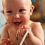 Marin a rejoint le concours — aidez-le/la à gagner de superbes lots ! baby, bright, cheerful, child, closeup, cute, expression, face, hand, happy, holding, indoors, person, playful, portrait, rope, skin, smiling, tongue, young