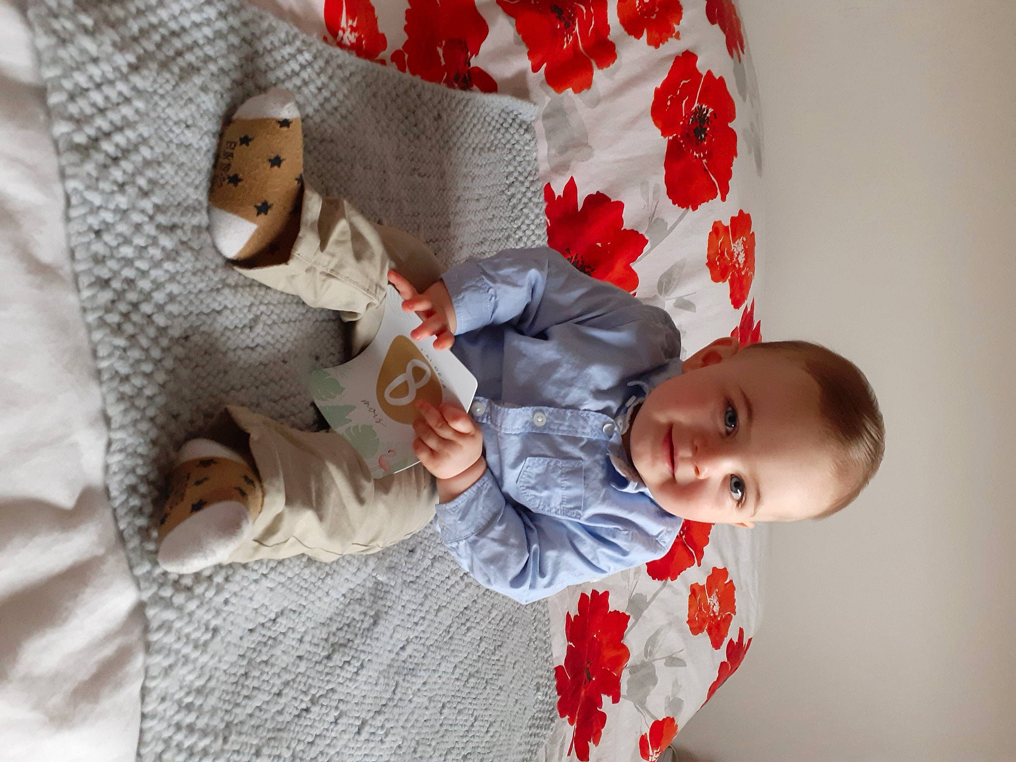 Gabriel participe au concours pour gagner de l'argent avec cette photo : baby, baby_sleeping, baby_toddler_clothing, bedding, carmine, child, comfort, happy, joy, linens, pattern, person, pink, product, room, skin, sleeve, smile, stuffed_toy, toddler