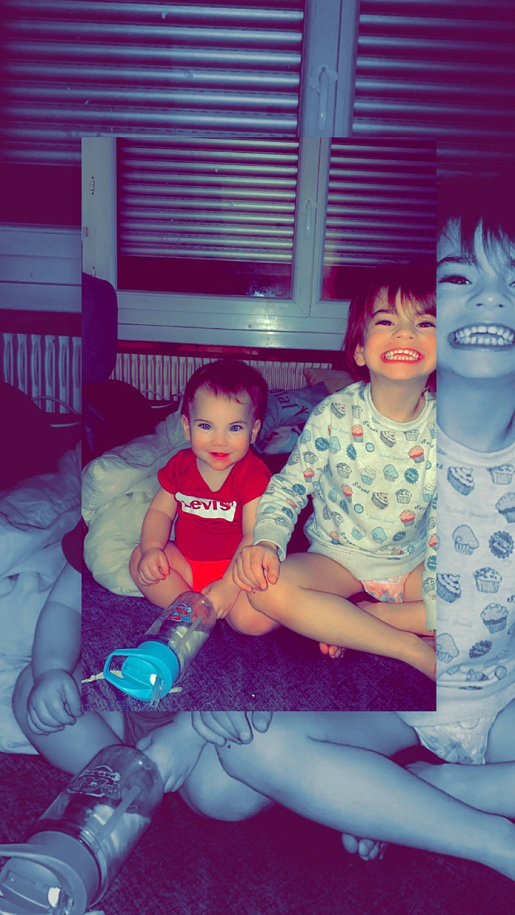 Eva Naiya participe au concours pour gagner de l'argent avec cette photo : arm, event, eye, fun, happy, head, human_body, human_leg, joy, knee, lap, leg, leisure, magenta, person, pink, purple, shorts, sitting, smile