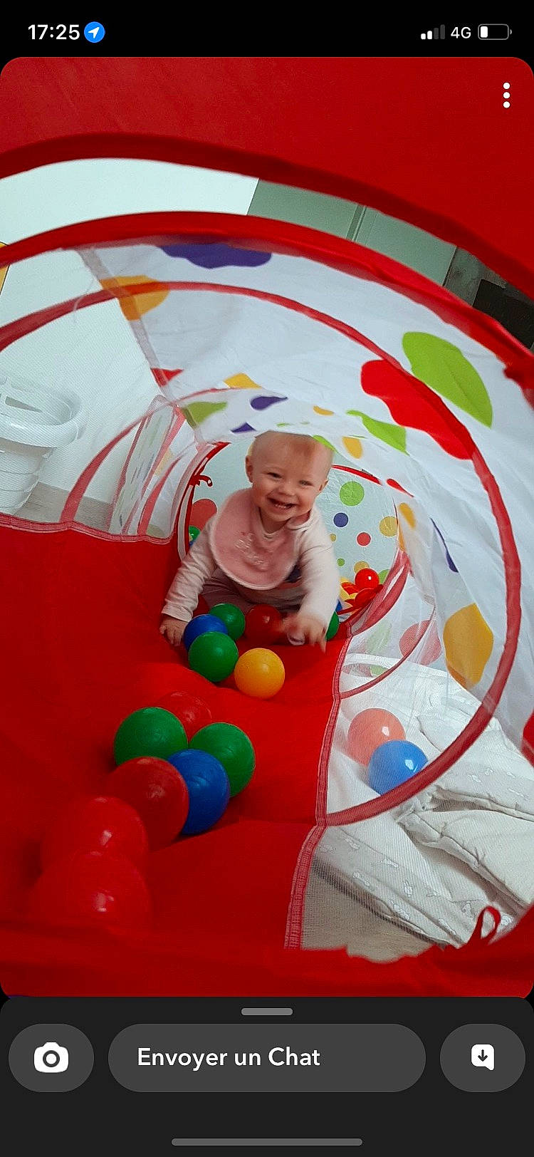 Anna a rejoint le concours — aidez-le/la à gagner de superbes lots ! baby_products, baby_toys, ball, ball_pit, balloon, child, circle, event, fun, happy, inflatable, joy, leisure, party_supply, person, playground, recreation, shorts, smile, t_shirt