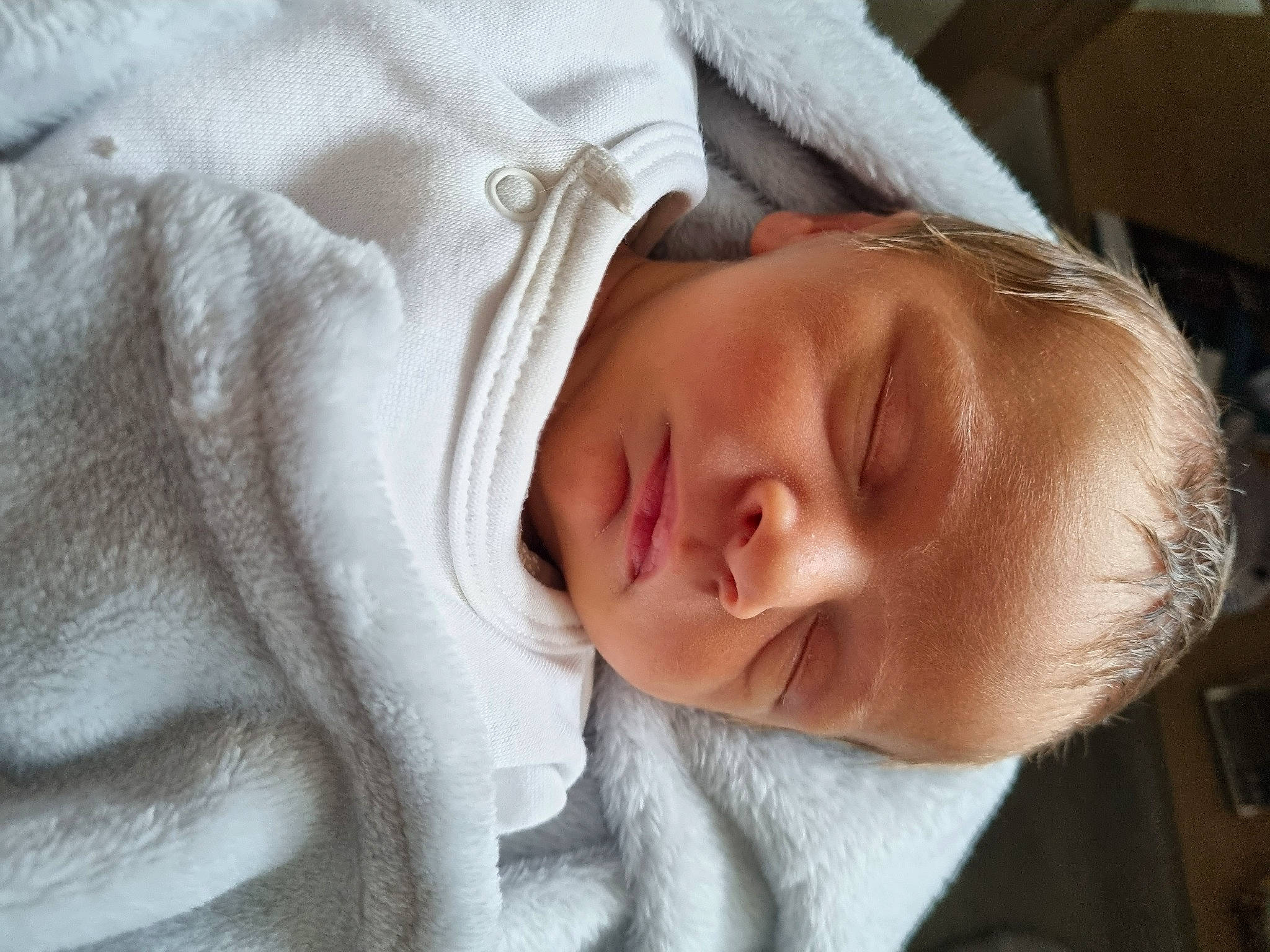 Aydan a rejoint le concours — aidez-le/la à gagner de superbes lots ! baby, baby_sleeping, baby_toddler_clothing, bedtime, cheek, child, comfort, ear, eyelash, hair, happy, linens, nap, nose, person, portrait_photography, skin, sleep, smile, textile