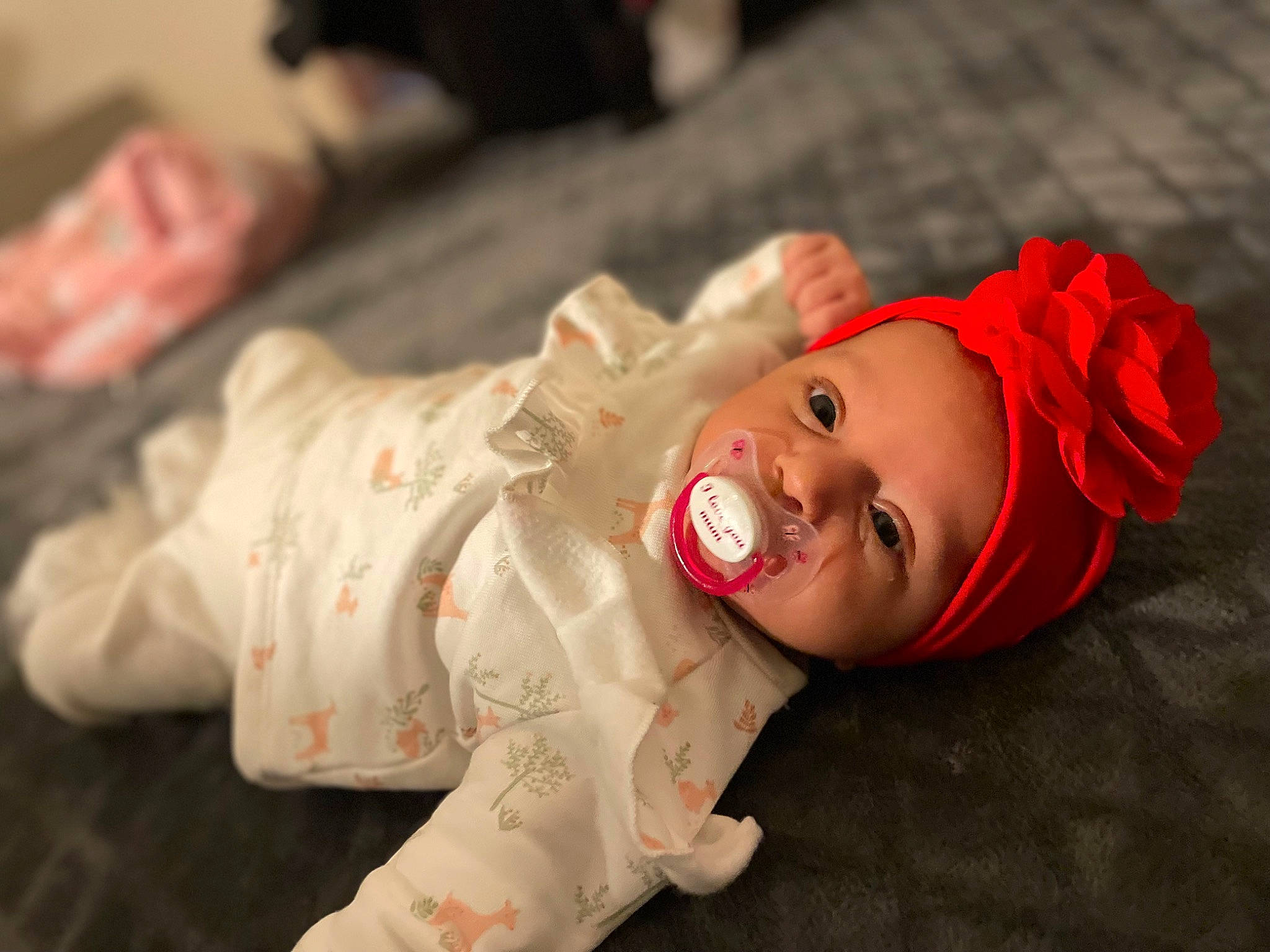 Naomie a rejoint le concours — aidez-le/la à gagner de superbes lots ! baby_toddler_clothing, carmine, cheek, child, chin, costume, face, flash_photography, flesh, flooring, fun, fur, happy, headgear, headwear, lip, mouth, person, sleeve, smile