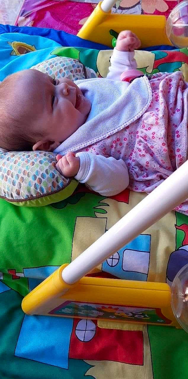 Célia a rejoint le concours — aidez-le/la à gagner de superbes lots ! baby, baby_products, child, nap, person, play, product, sleep, toddler, toy