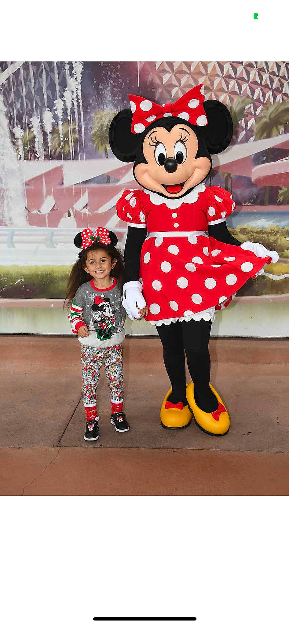 Penelope is registered to the contest to win money with this photo: costume, event, facial_expression, fun, gesture, happy, hat, headgear, joy, leisure, mammal, people, person, pink, plant, recreation, red, smile, snapshot, sun_hat