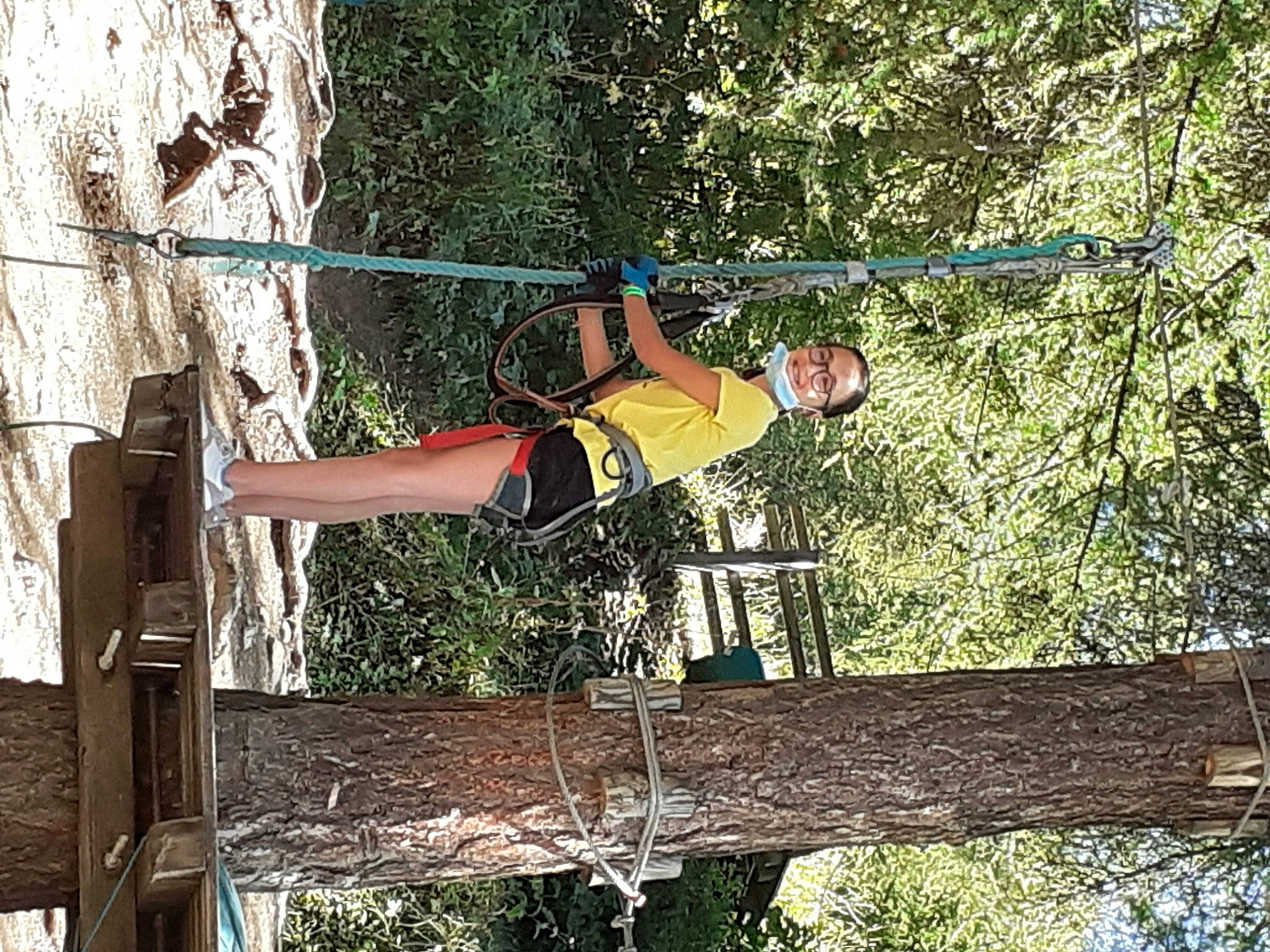 Marion participe au concours pour gagner de l'argent avec cette photo : joy, person, plant, rope, tree