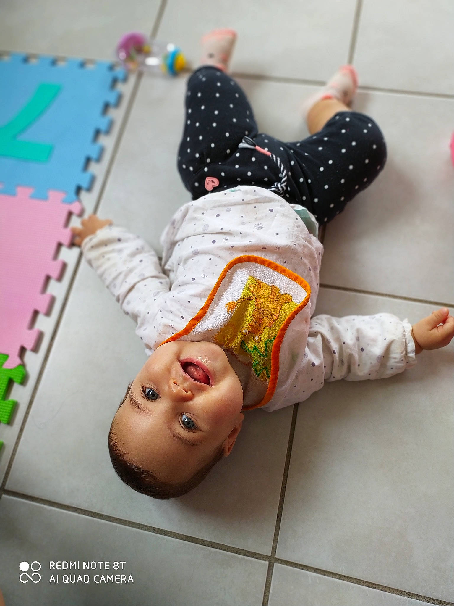 Nélhya participe au concours pour gagner de l'argent avec cette photo : baby, child, joy, person, toddler