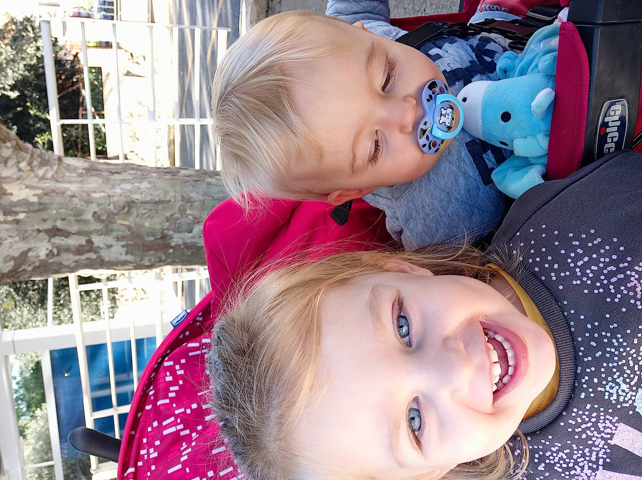 Melyna a rejoint le concours — aidez-le/la à gagner de superbes lots ! baby, baby_laughing, baby_products, baby_toddler_clothing, baby_toys, cheek, child, ear, facial_expression, happy, head, joy, laugh, lip, mouth, nose, outdoor_furniture, person, stuffed_toy, toddler