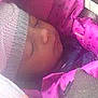 Amira participe au concours pour gagner de l'argent avec cette photo :