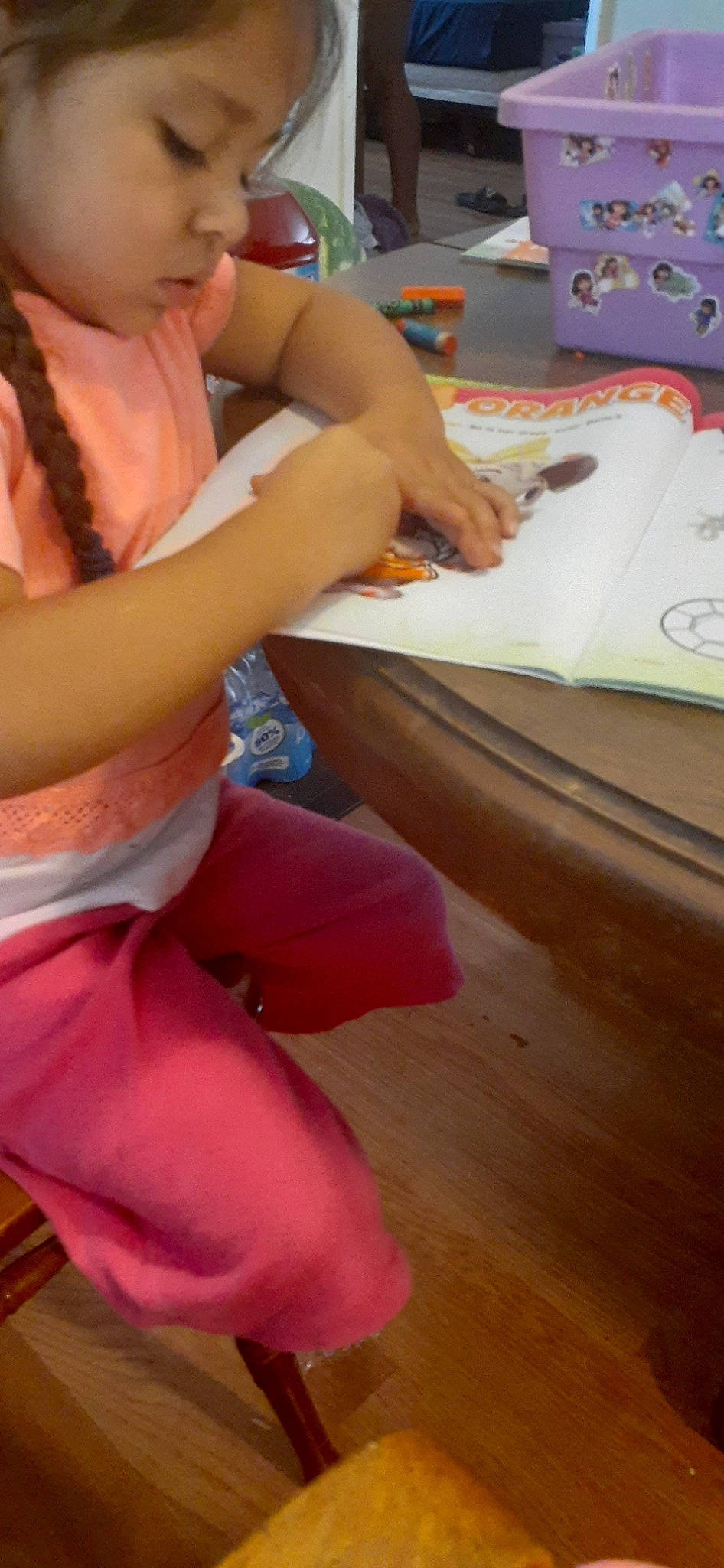 Sylvia is registered to the contest to win money with this photo: baby, child, finger, hand, leg, person, play, toddler