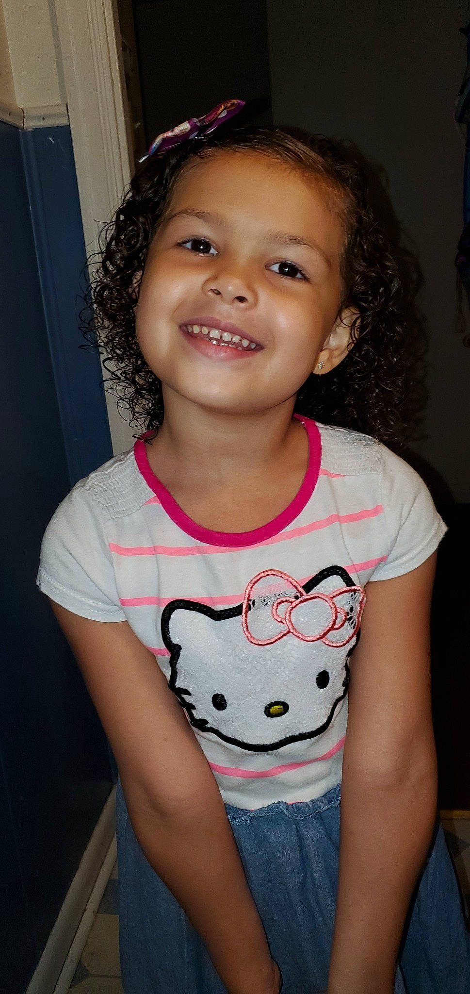 Avery is registered to the contest to win money with this photo: cheek, child, joy, lip, neck, organ, person, smile, t_shirt, toddler, tooth