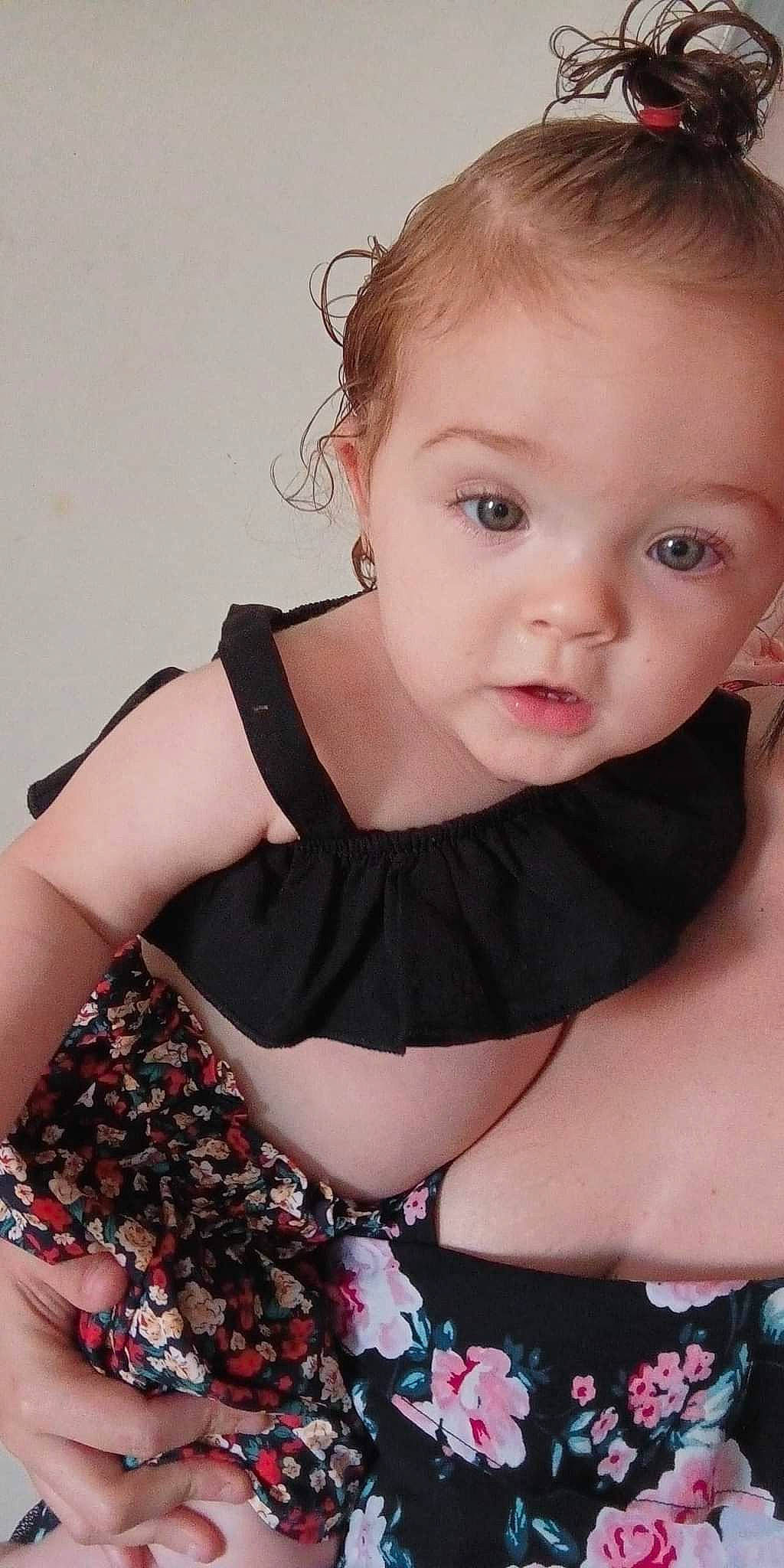 Noellia participe au concours pour gagner de l'argent avec cette photo : arm, baby_toddler_clothing, beauty, blond, brown_hair, cheek, child, day_dress, eyelash, flash_photography, happy, iris, lip, neck, pattern, person, pink, shoulder, skin, sleeve