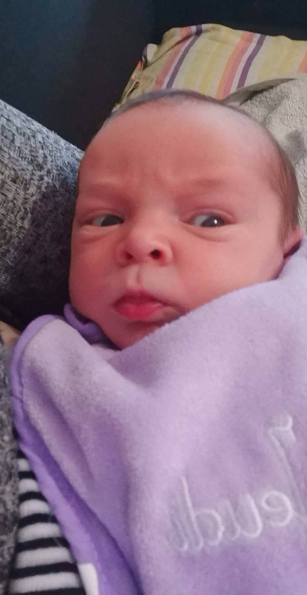 Kaëden a rejoint le concours — aidez-le/la à gagner de superbes lots ! baby, baby_products, baby_sleeping, baby_toddler_clothing, cheek, child, comfort, eyelash, fun, happy, hat, iris, linens, lip, mouth, nose, person, skin, smile, thumb